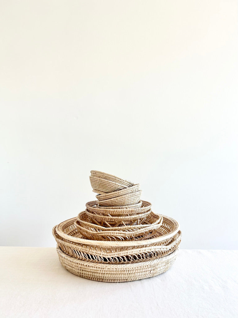 Cassel Scalloped Tray - 8.5"