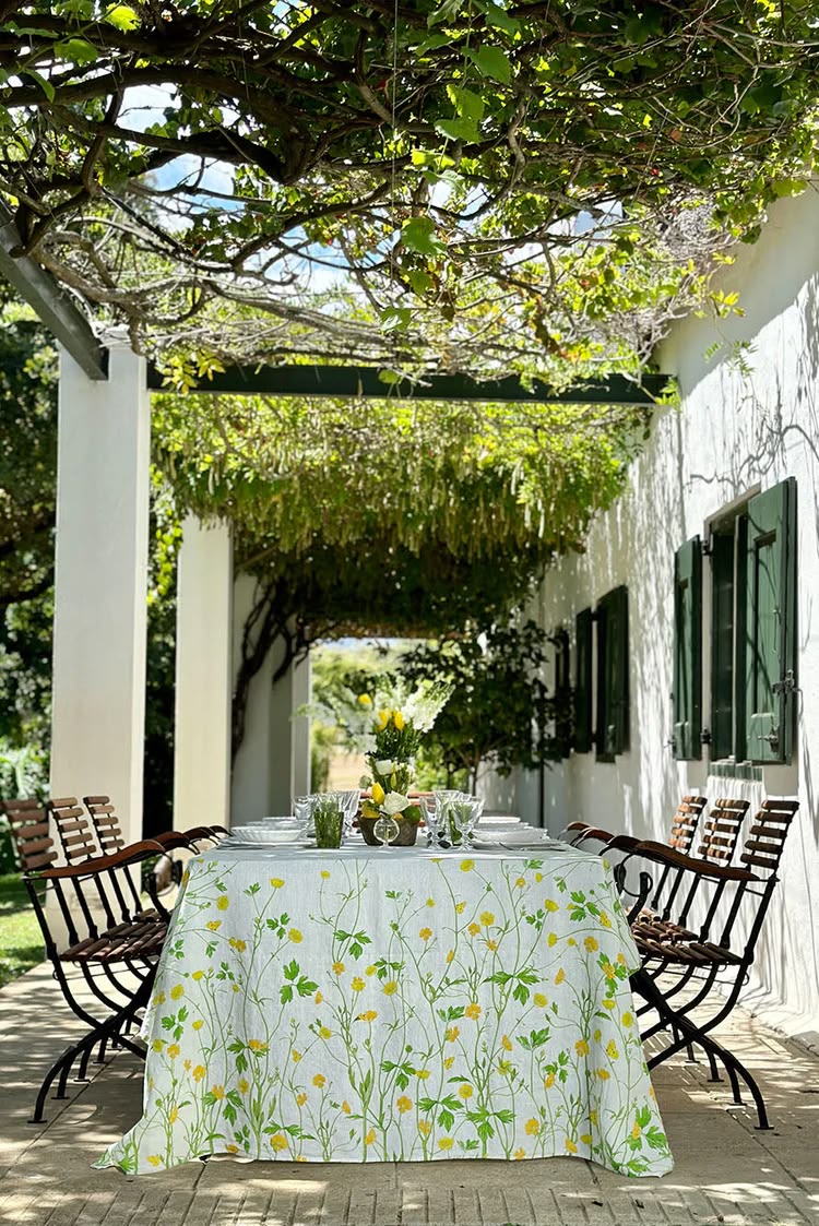 Buttercup Tablecloth - 3 sizes available