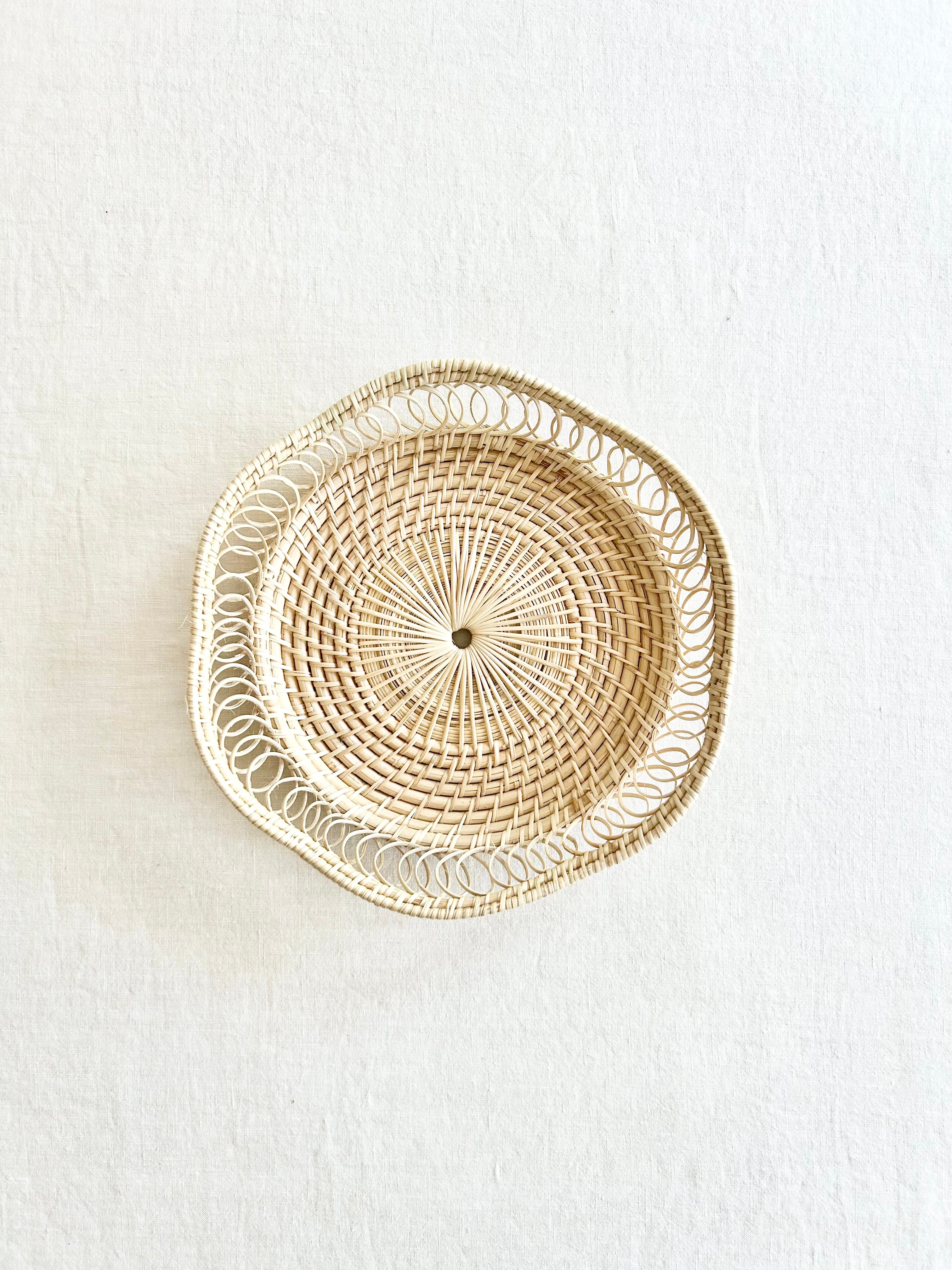Cassel Scalloped Tray - 8.5"
