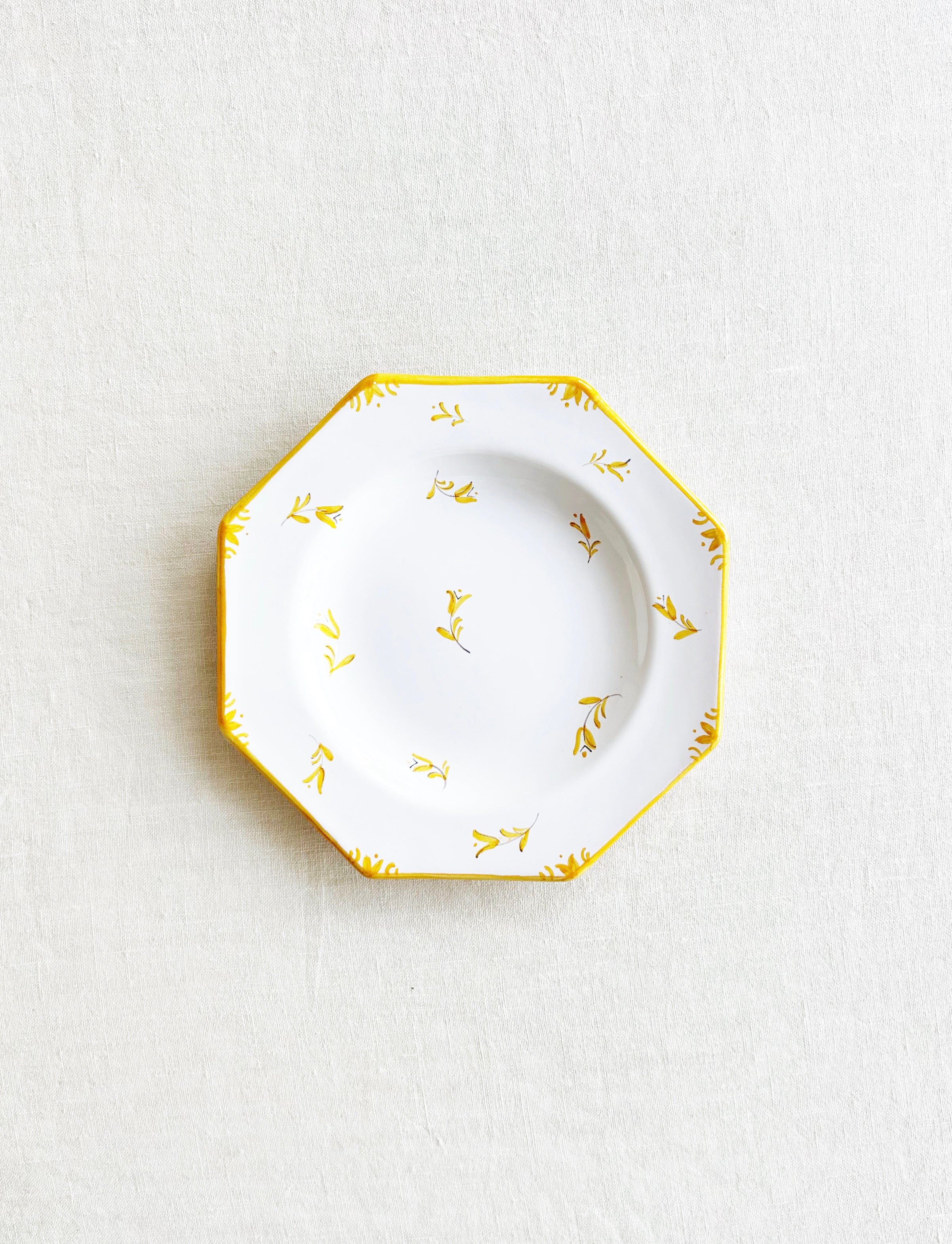 PRE-ORDER - Sainte Marie Dinnerware - Tulips - Jaune