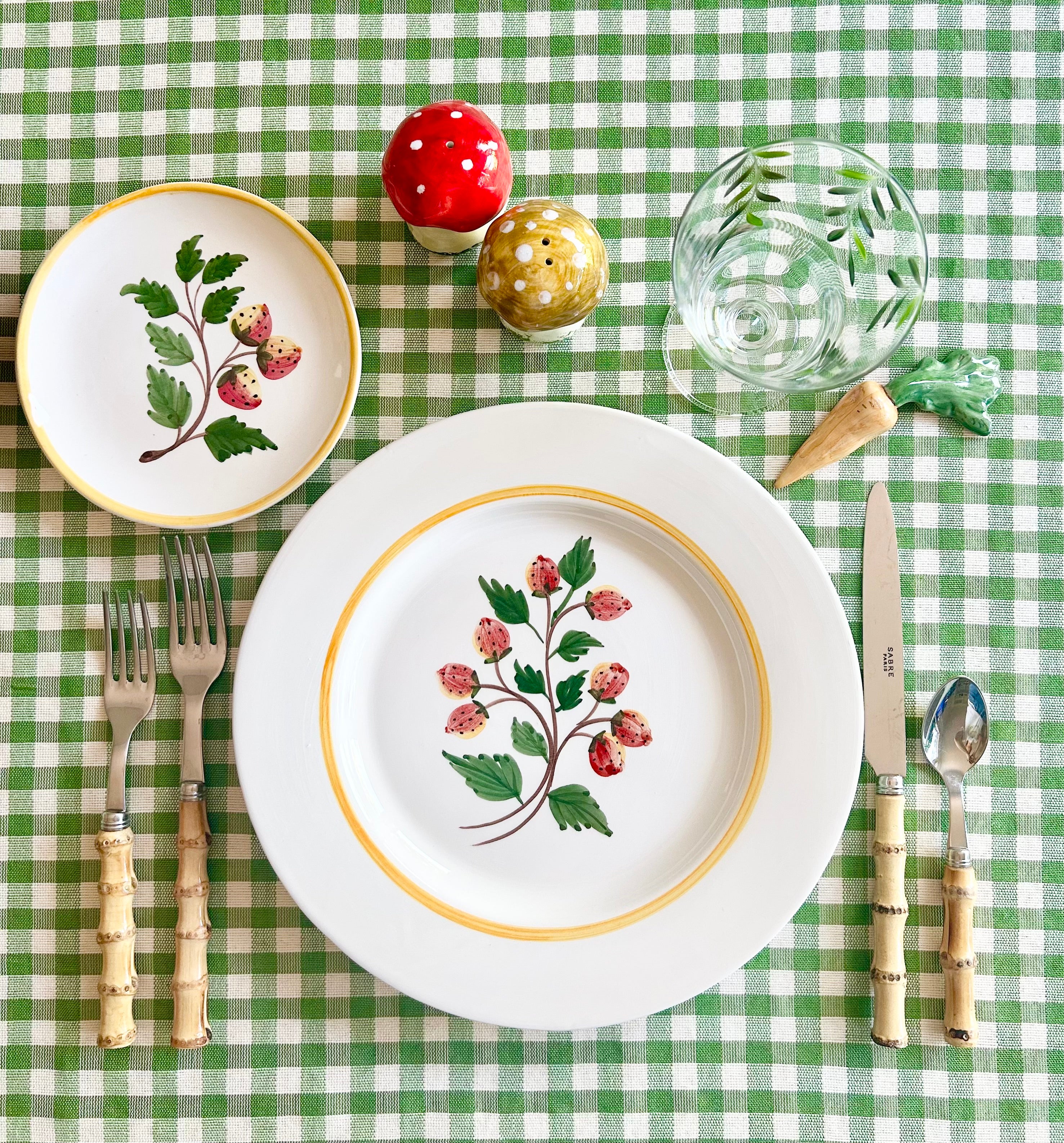 Sweet Berry Dinnerware