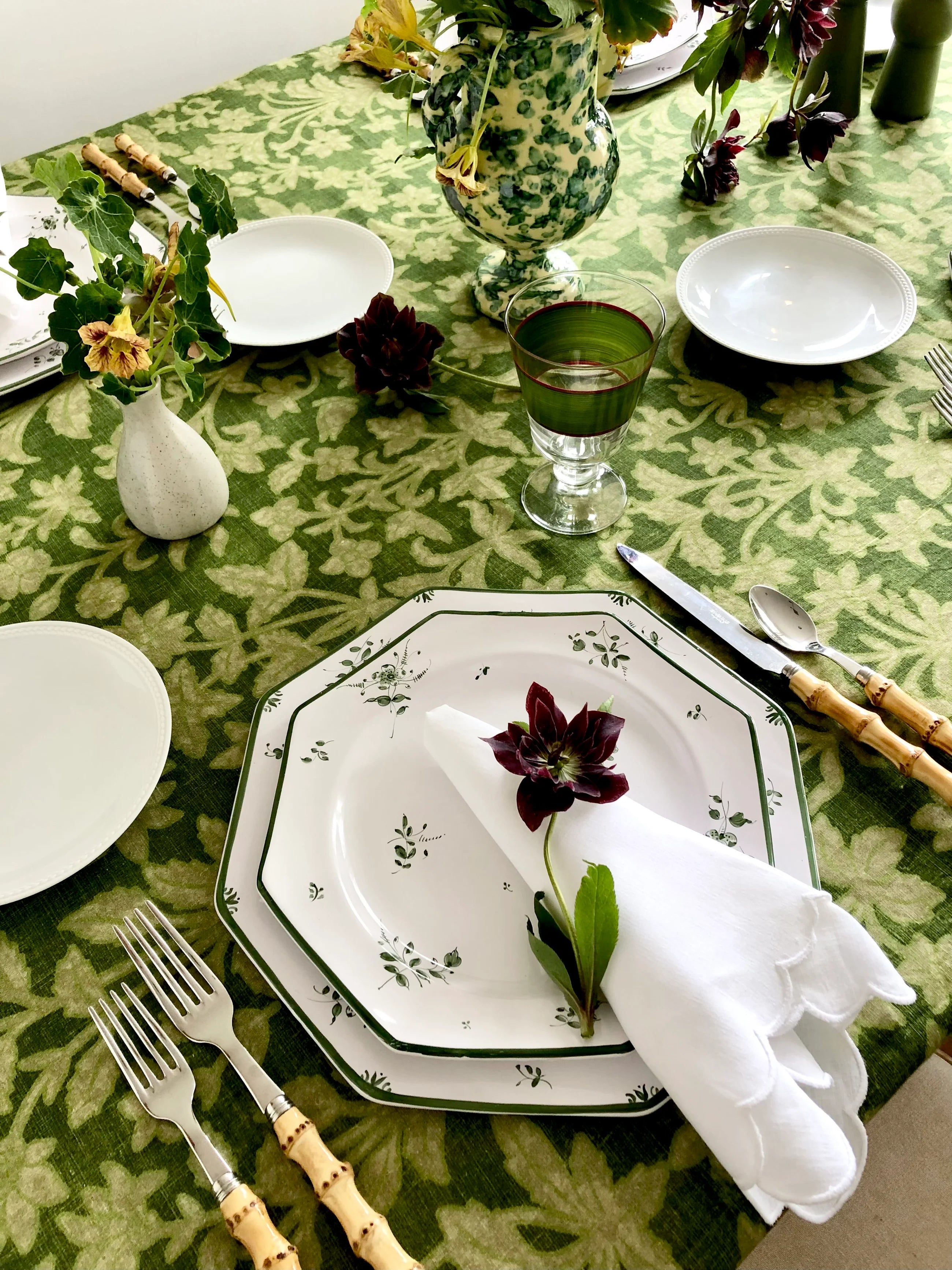 PRE-ORDER - Sainte Marie Dinnerware - Tulip - Peridot