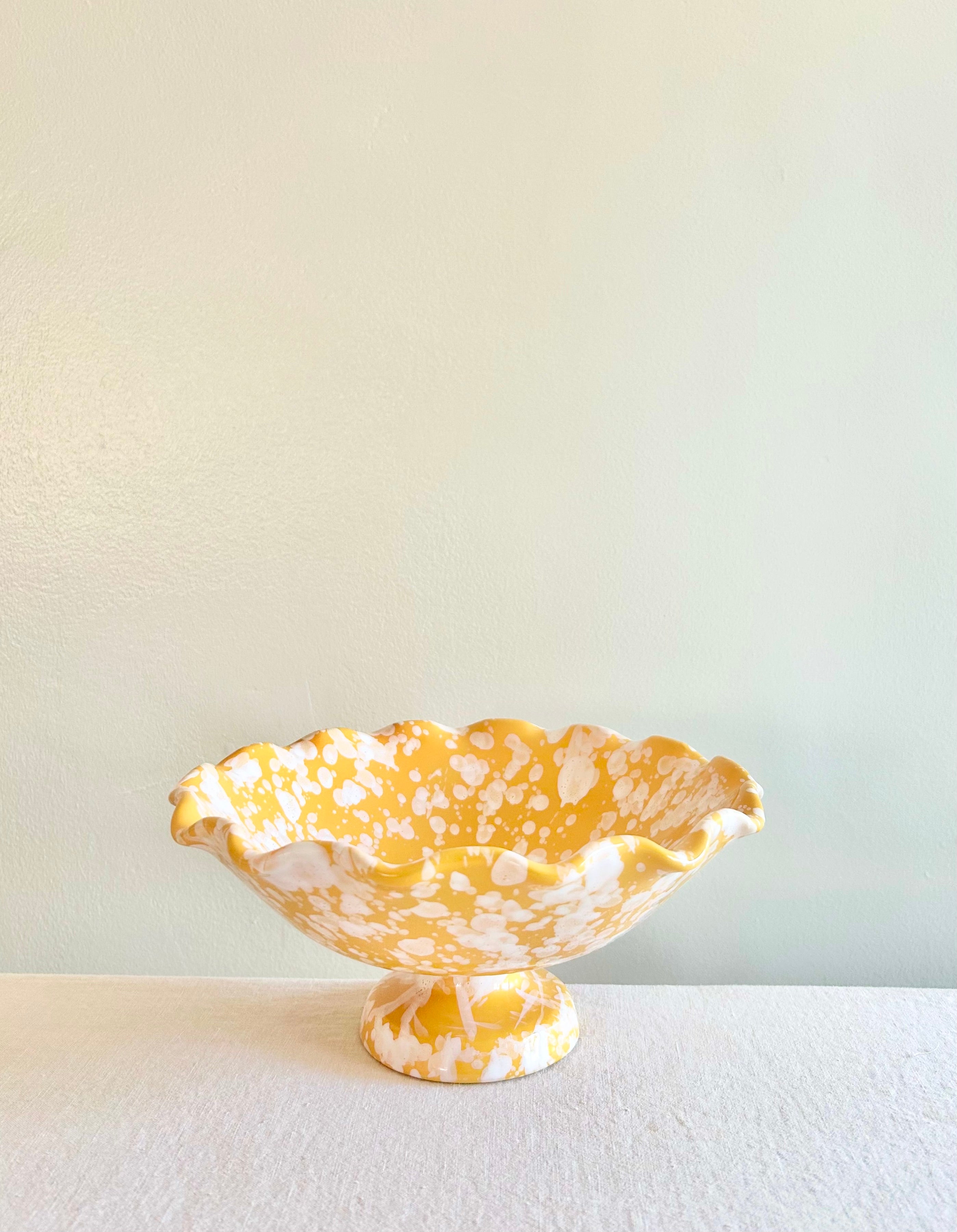 Pompeii Scalloped Compote - Yolk  - 9"