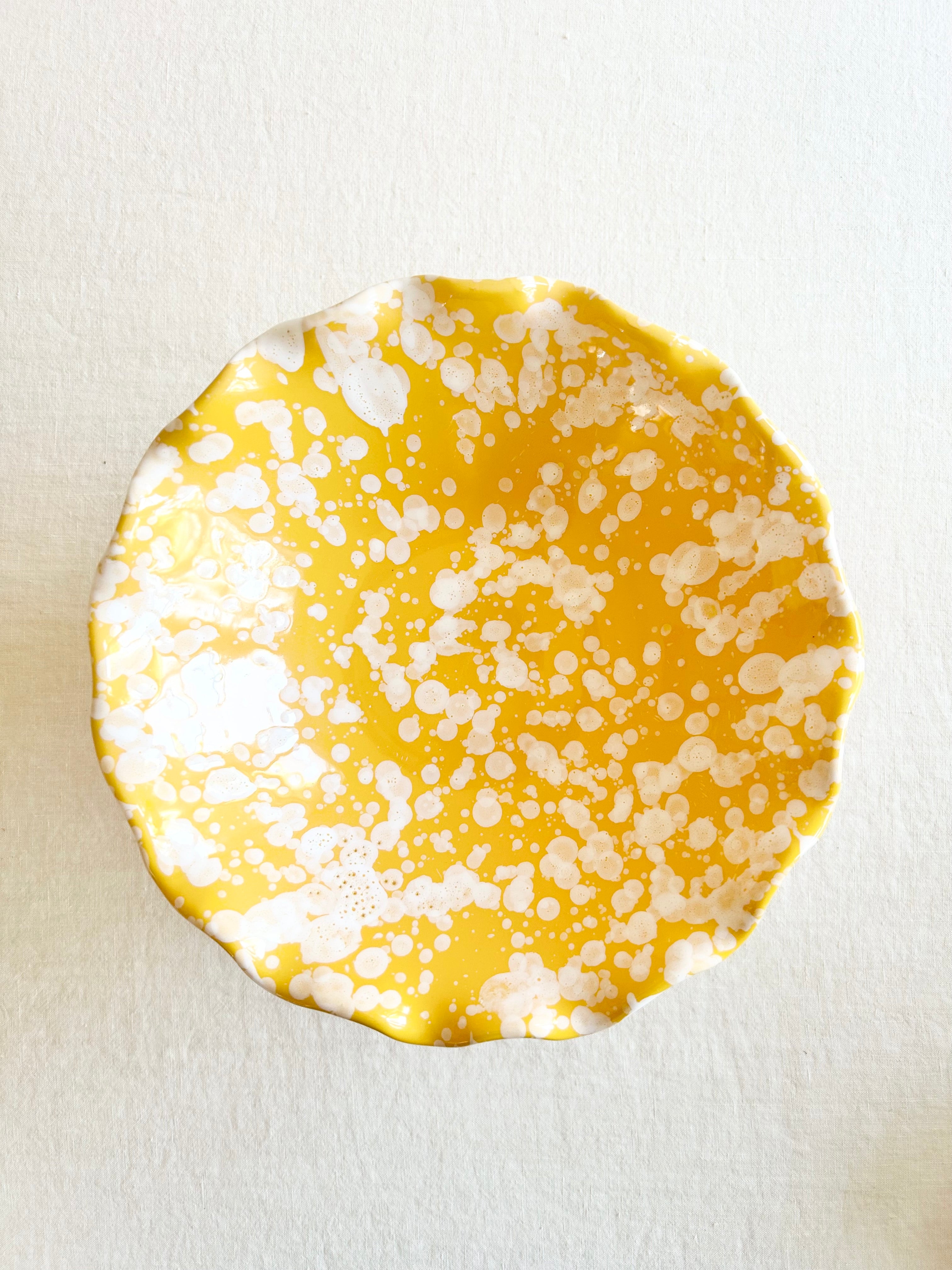 Pompeii Scalloped Compote - Yolk  - 9"
