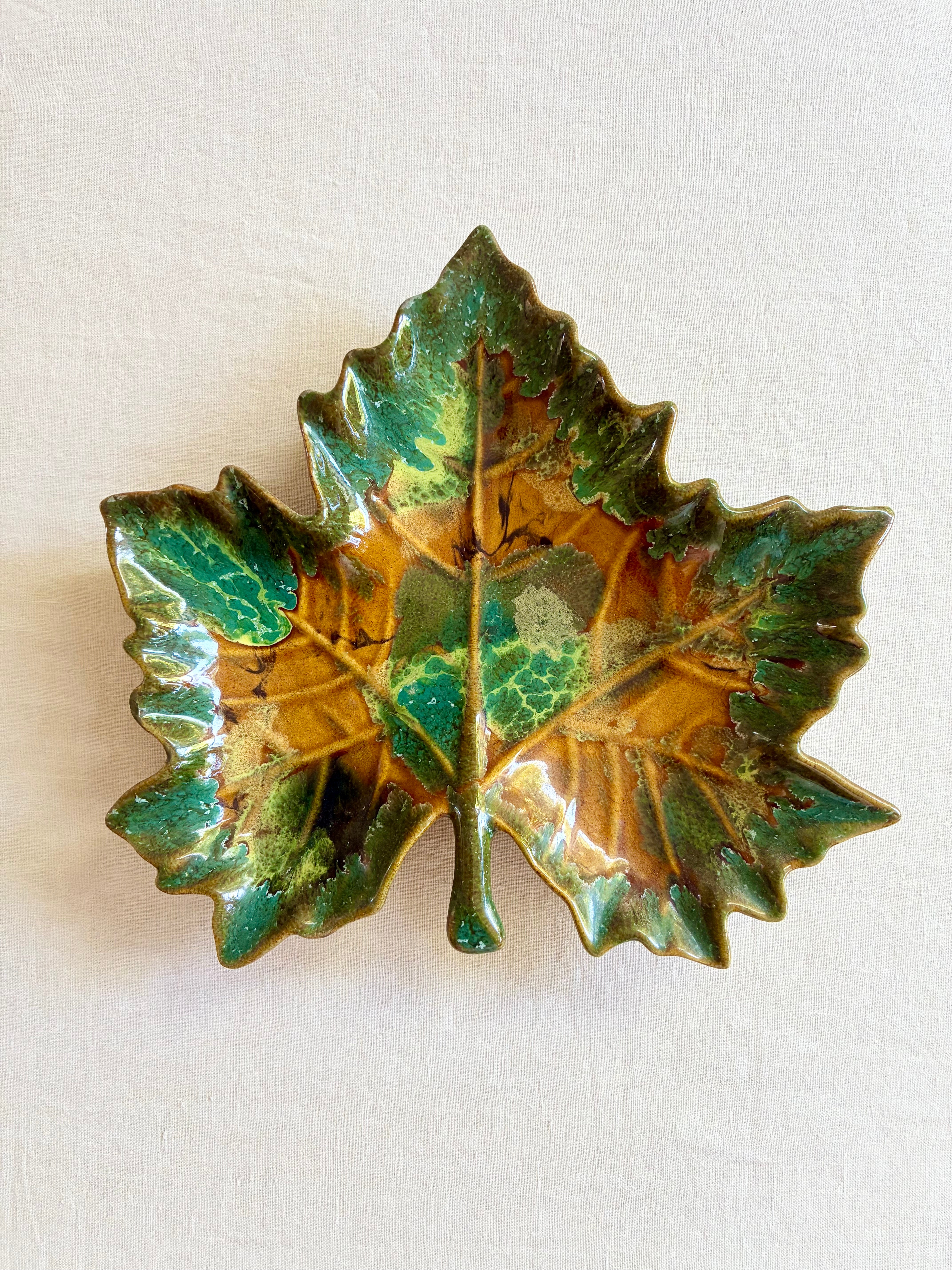 Historic Van Briggle Leaf Vide Poche