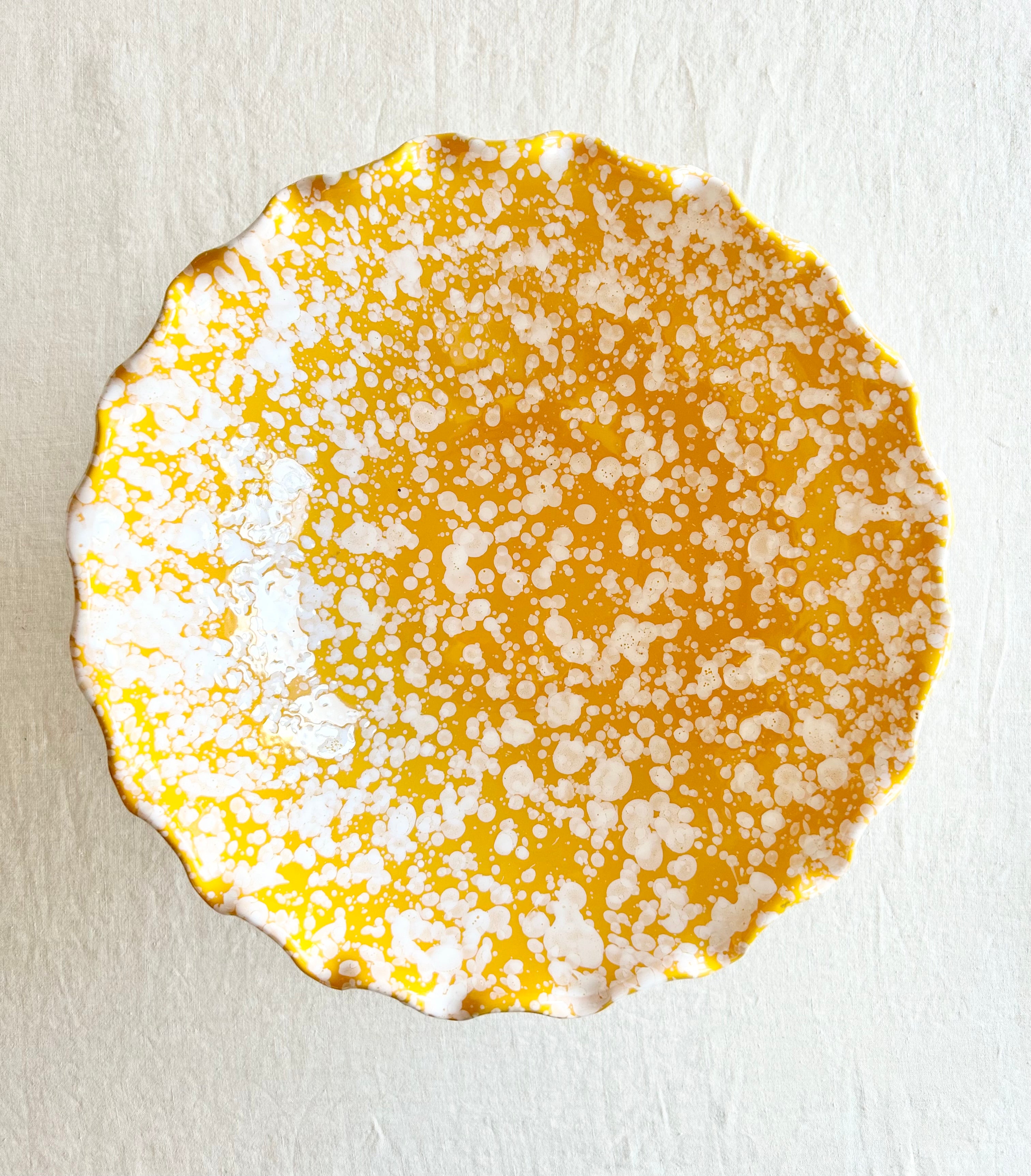 Pompeii Scalloped Compote - Yolk - 13"