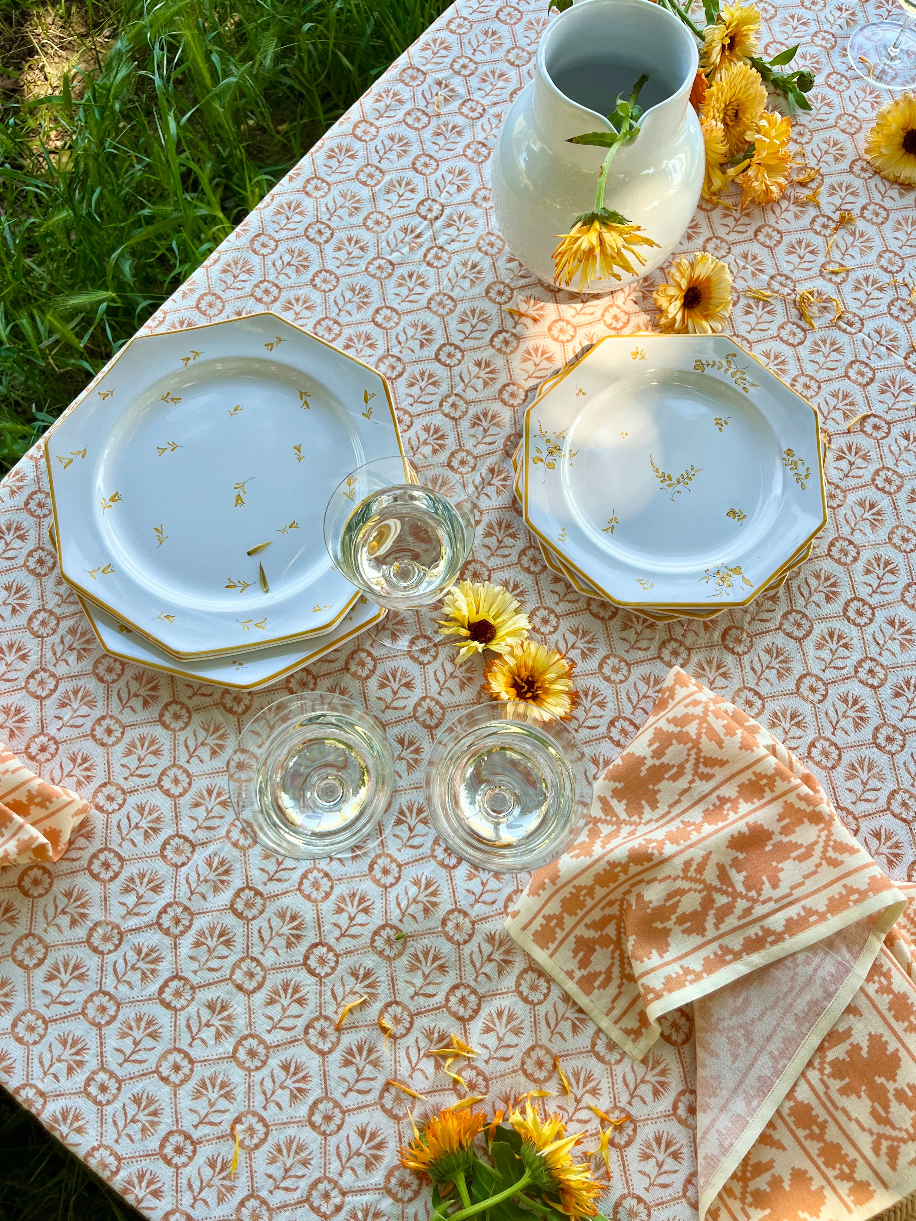 PRE-ORDER - Sainte Marie Dinnerware - Tulips - Jaune