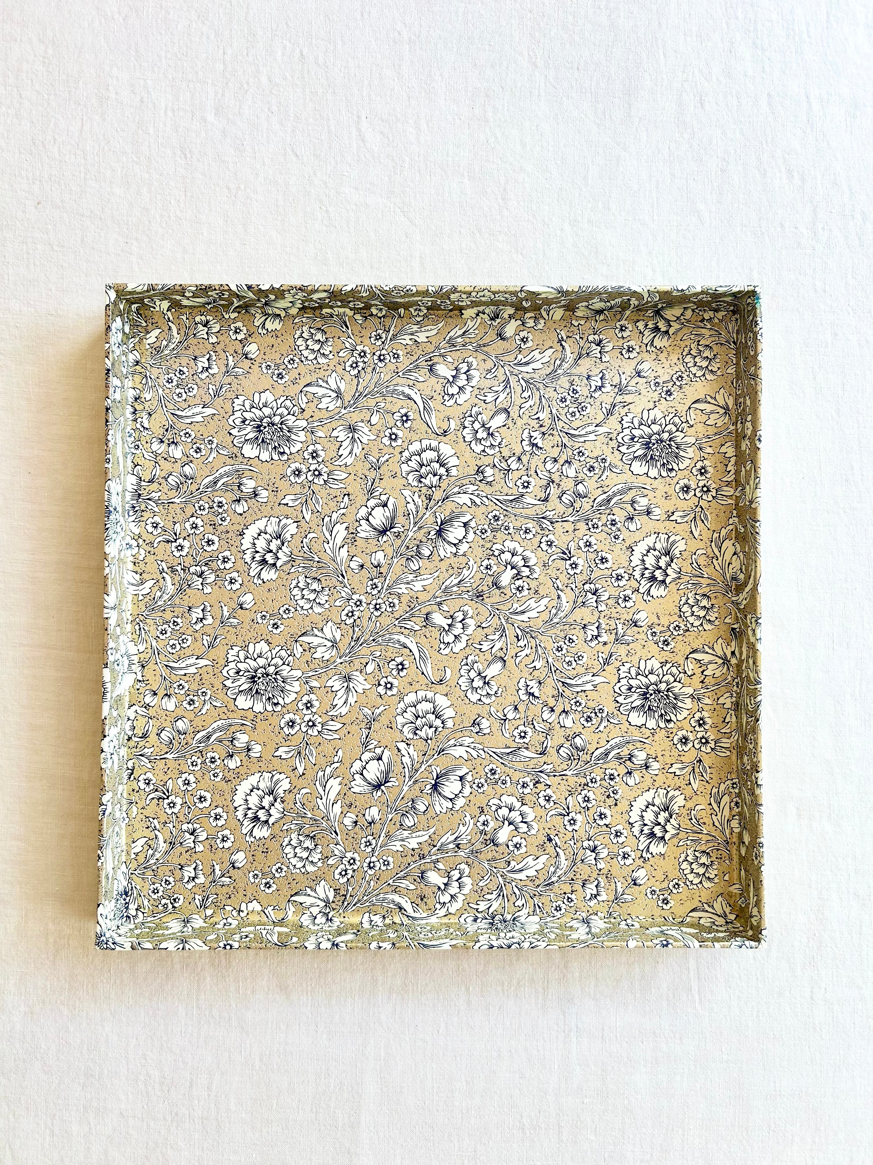 Sola Italian Paper Trays - 12" Gilded Oeillet