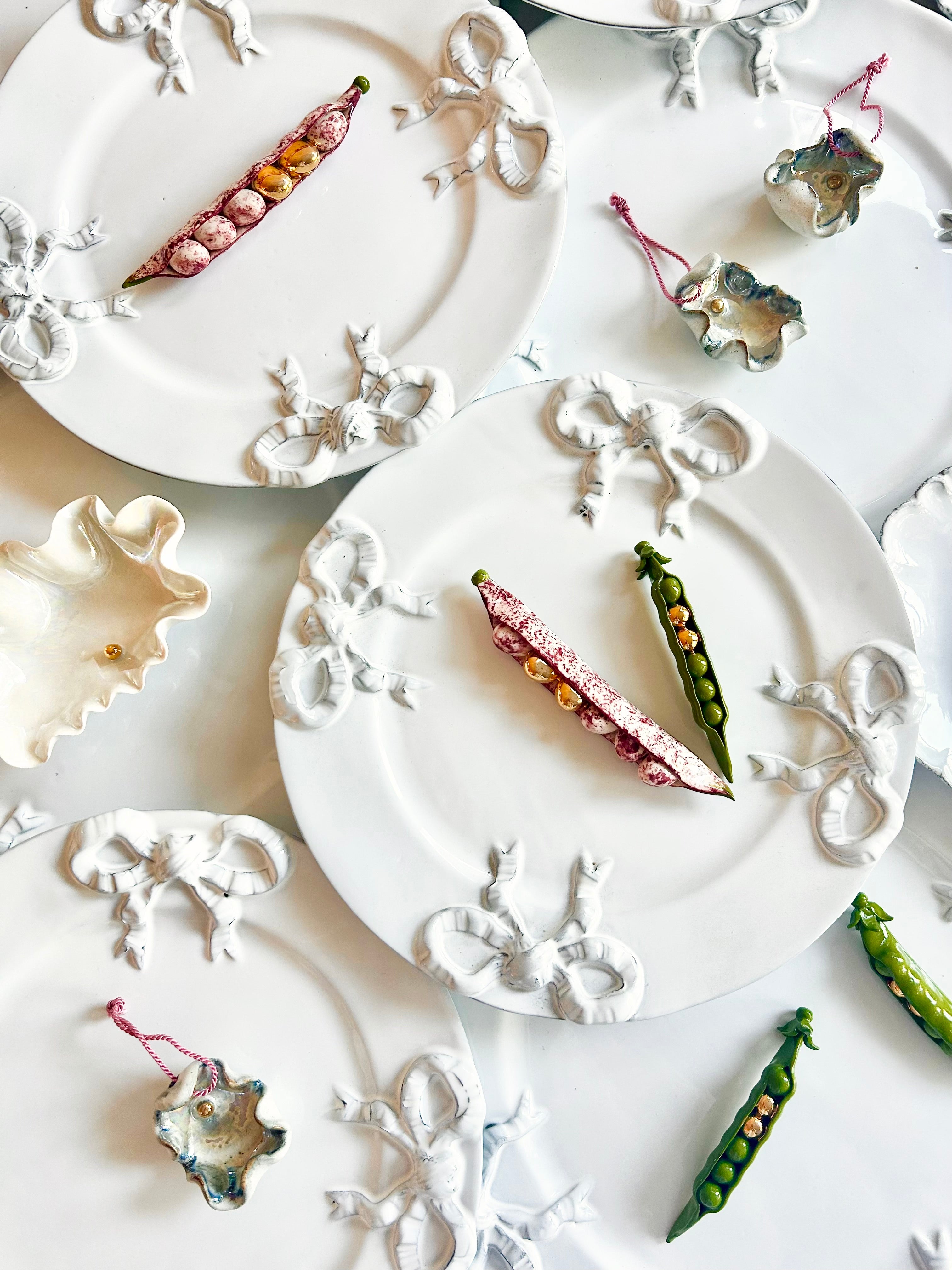 Green Peapod Knife Rest/ Napkin Decor - S/3