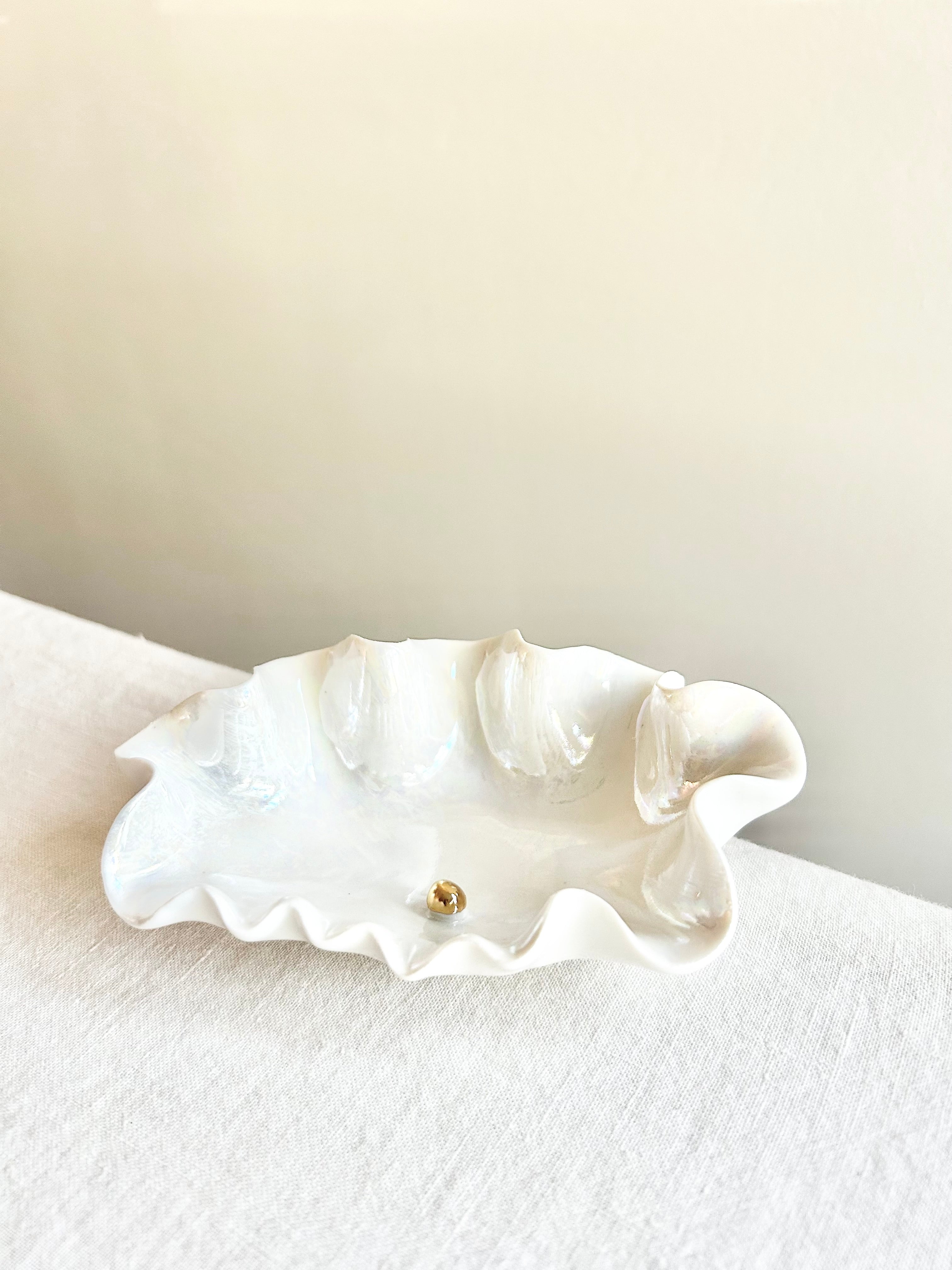 Porcelain Clam Pinch Pot - S/2