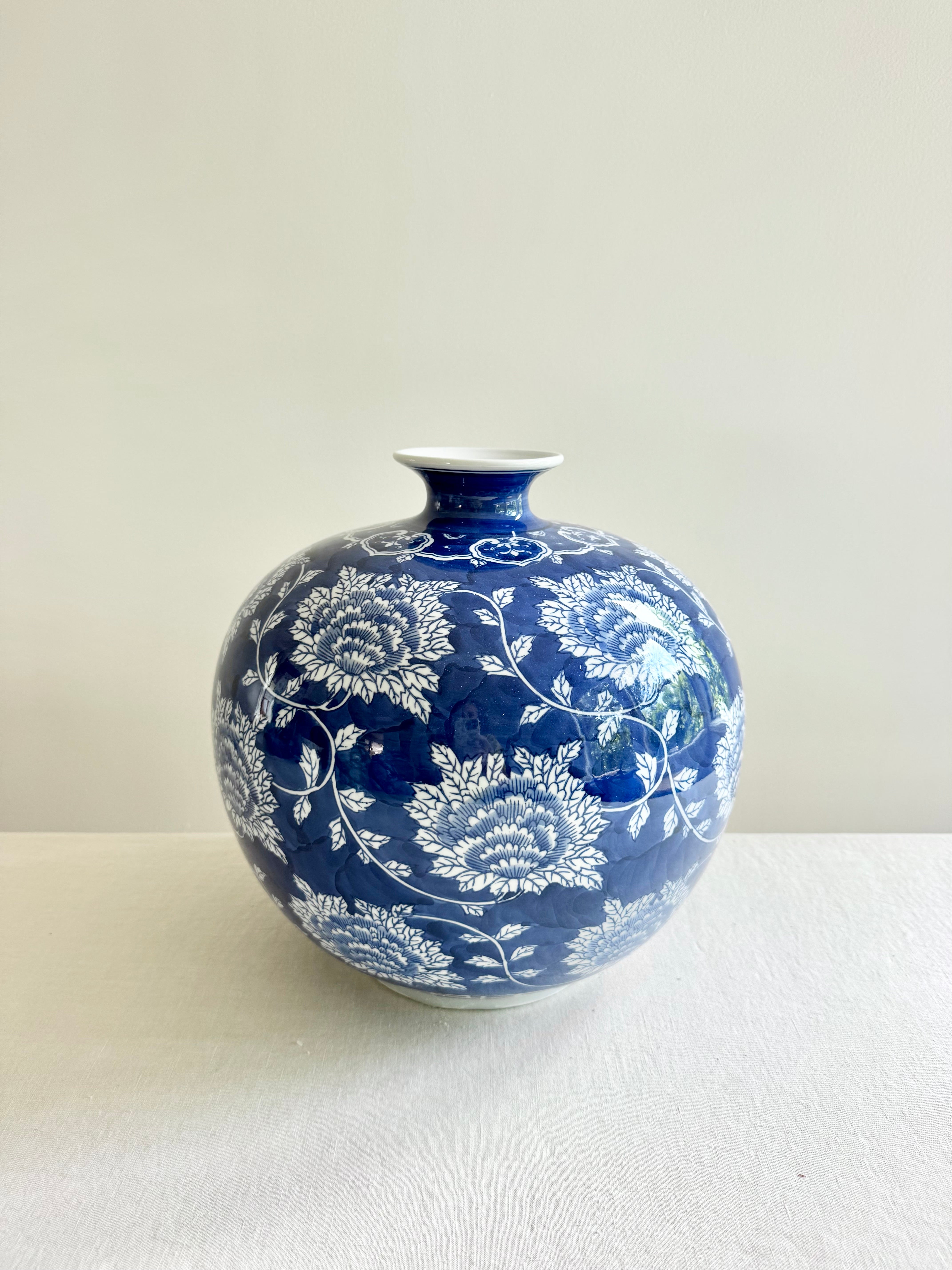 Chinoiserie Lotus Vase