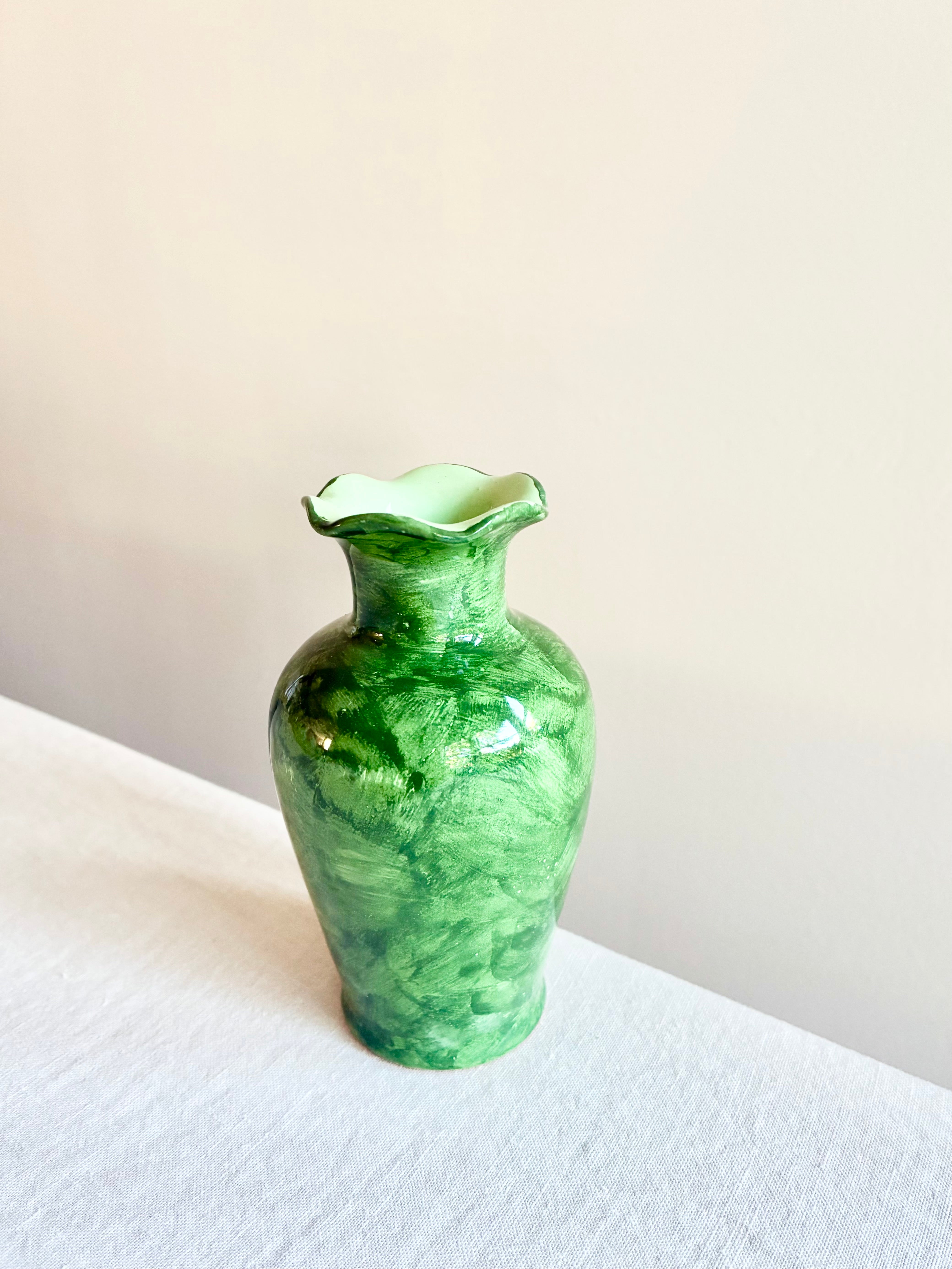 Ruffle Maria Bud Vase - Spring Green & Emerald