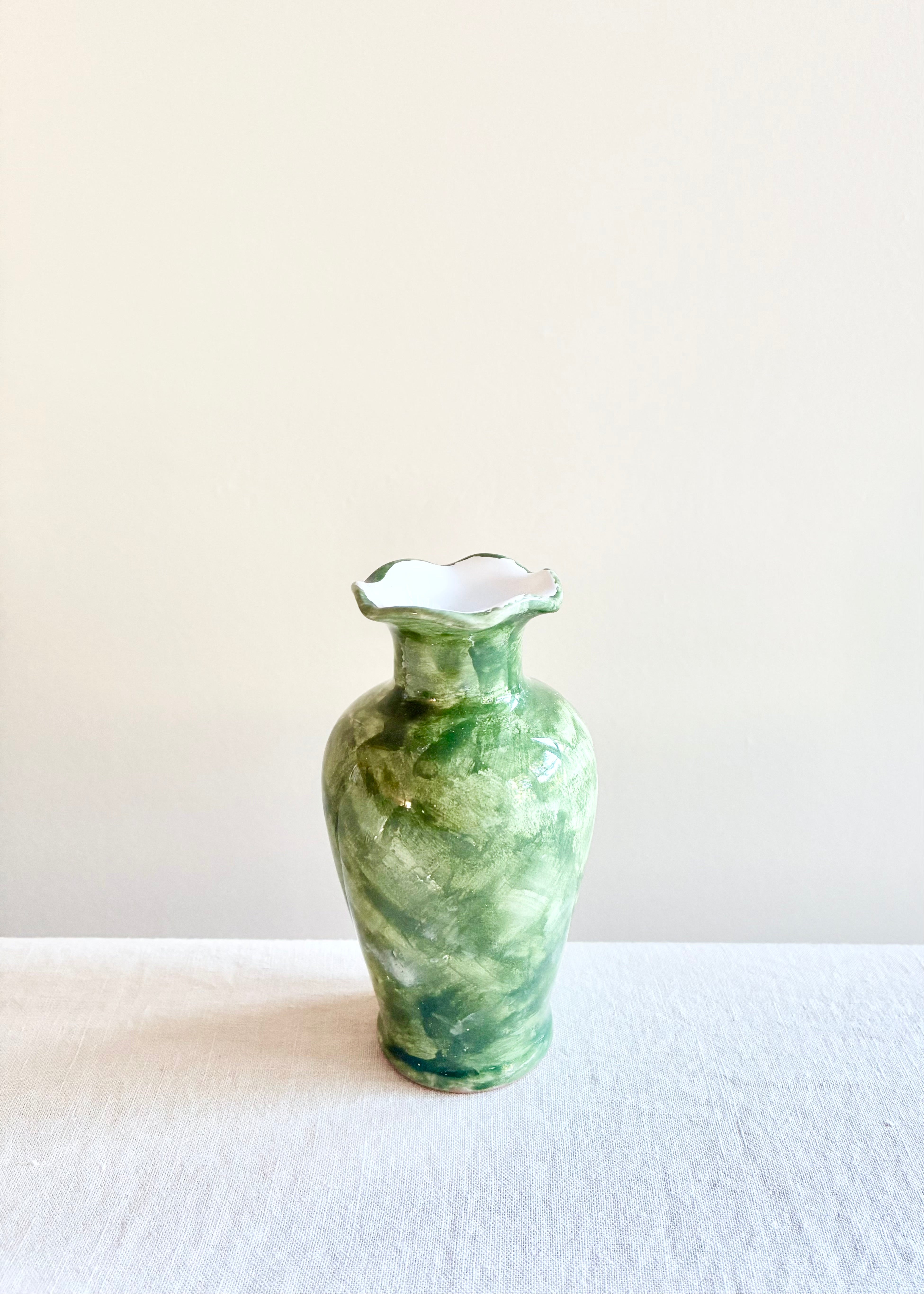 Ruffle Maria Bud Vase - White & Emerald