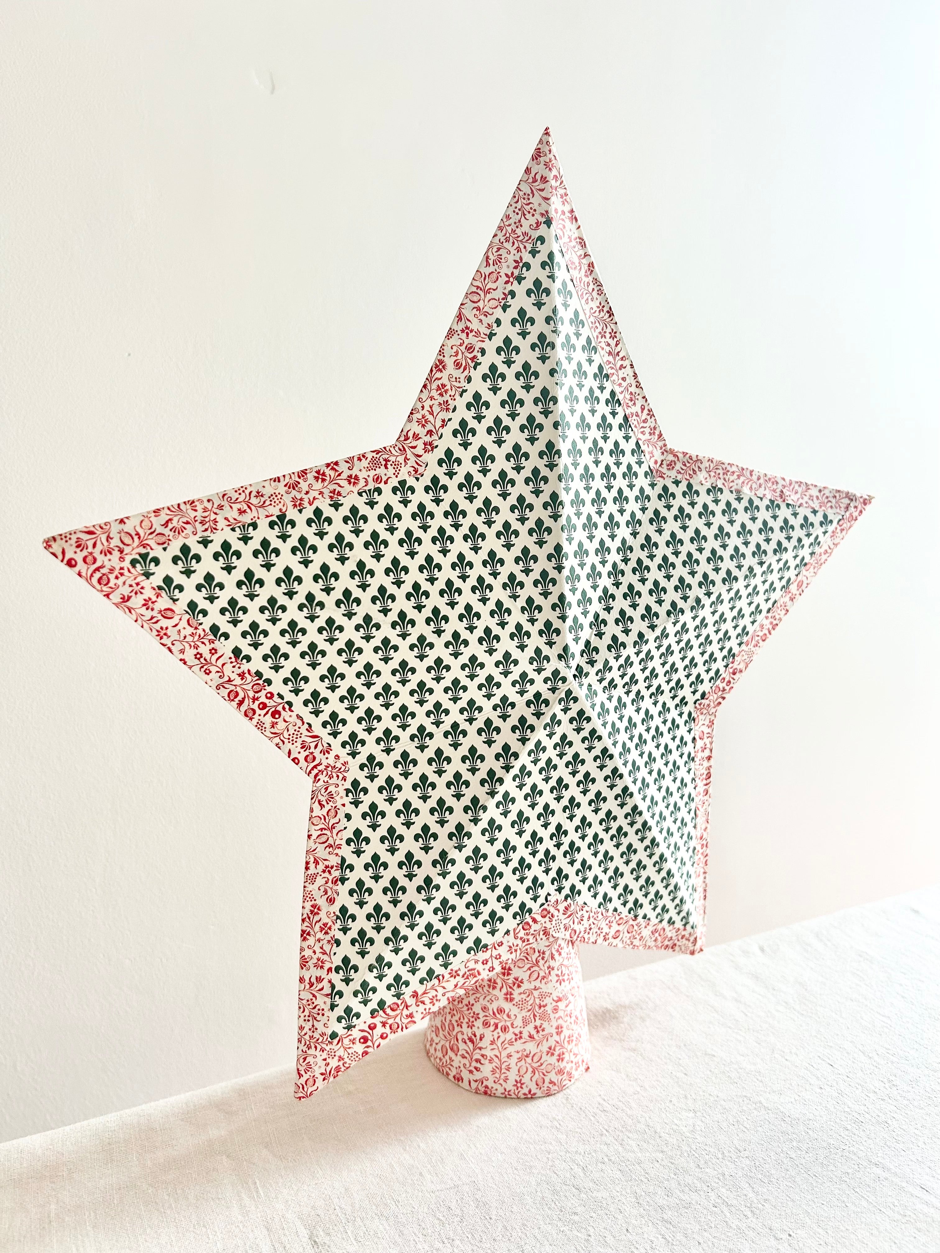 Folk Tree-Topper - 14" - Fleur de Lys
