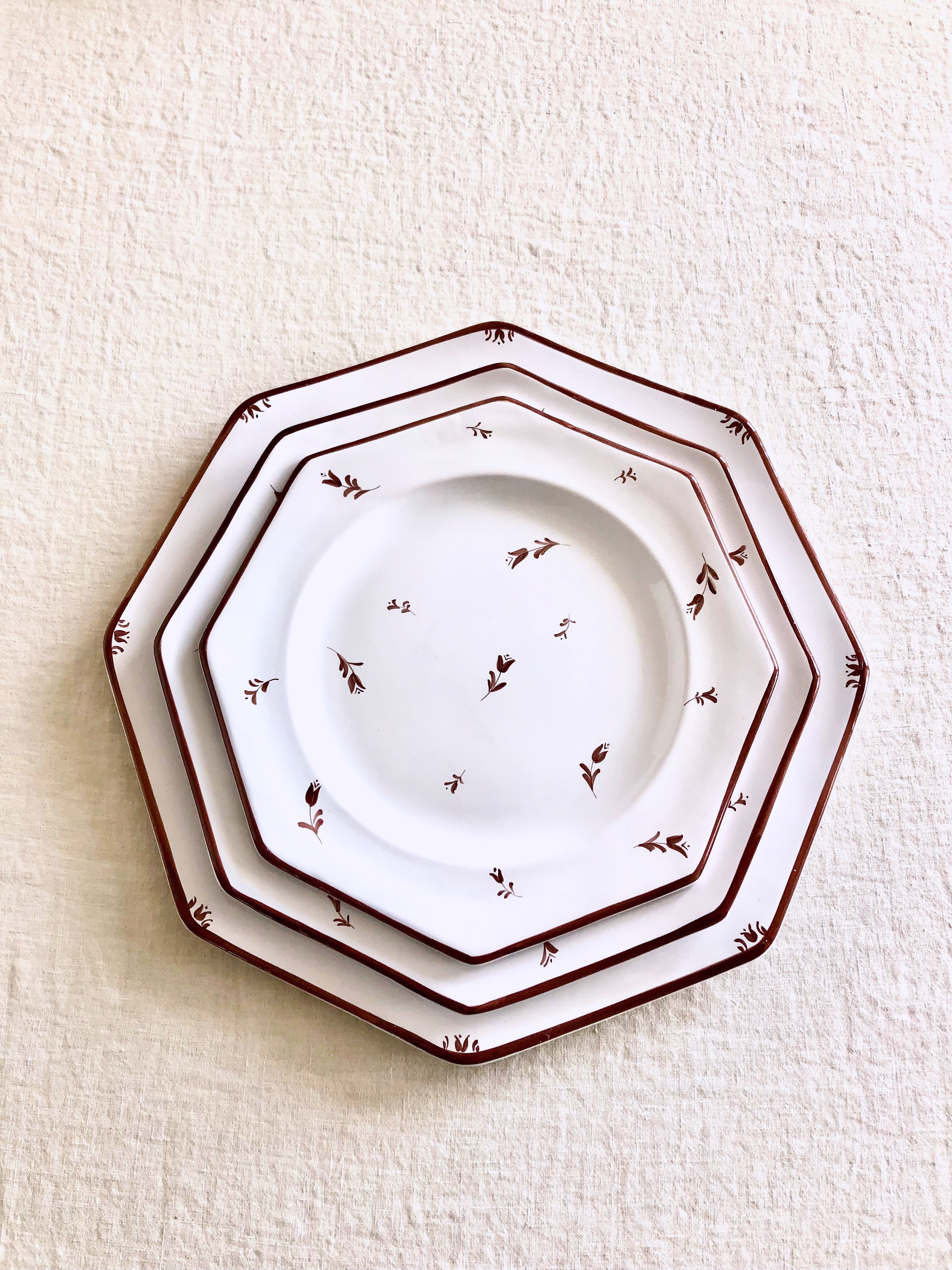 Sainte Marie Charger Plate ~ Tulips ~ Chestnut - S/4
