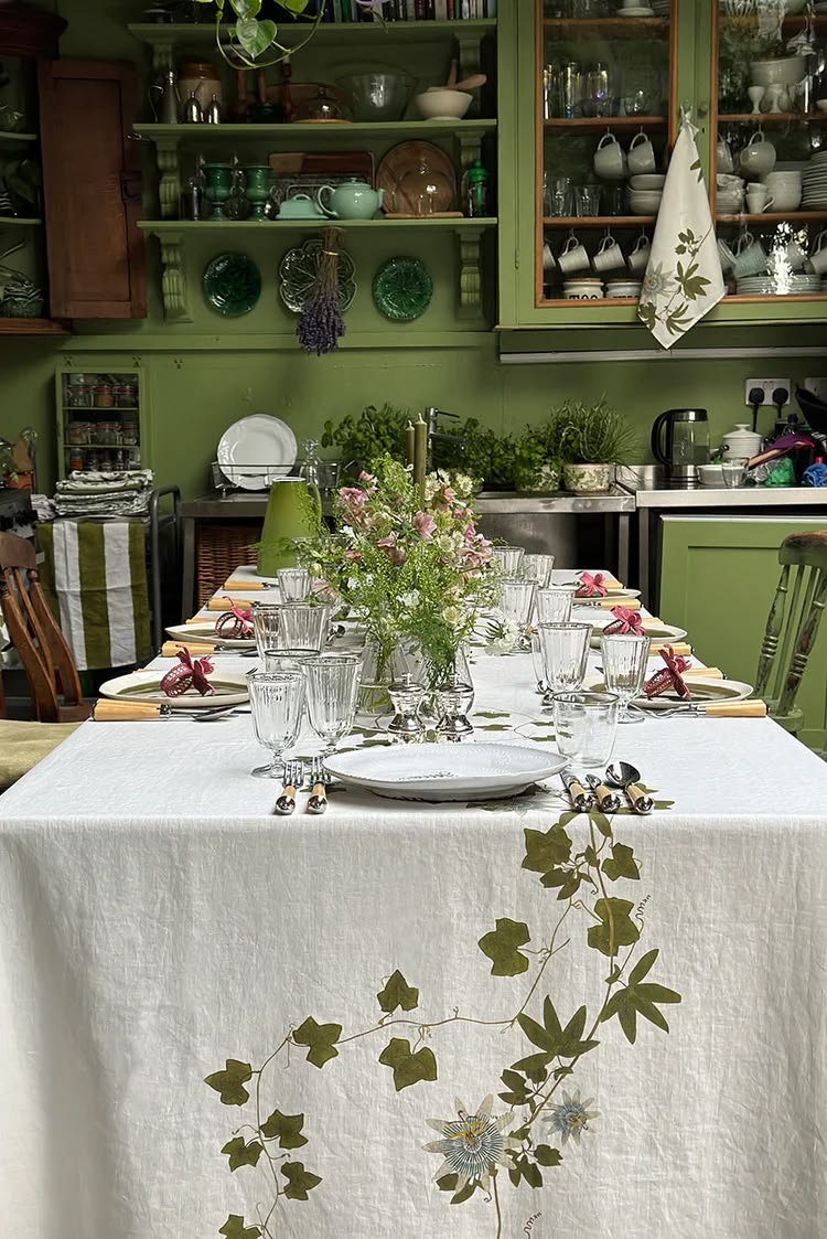 Passiflora Tablecloth - 3 sizes available