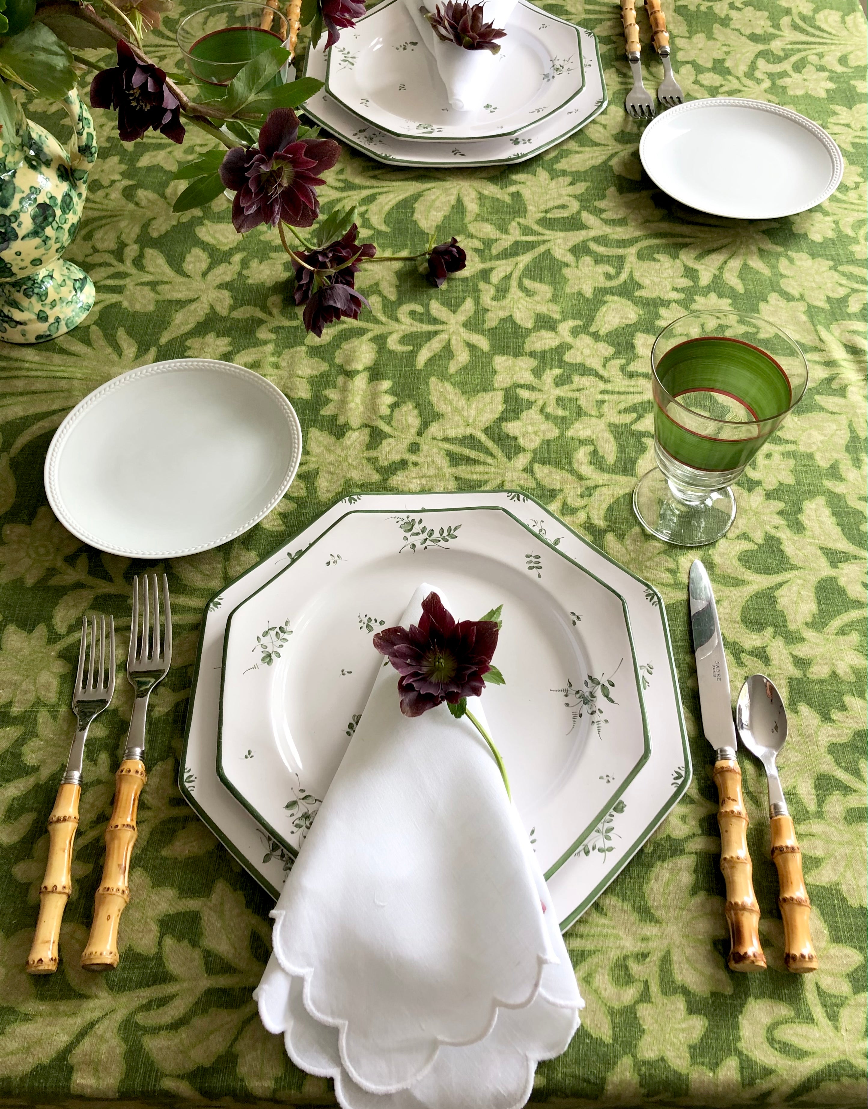PRE-ORDER -Sainte Marie Charger Plate ~ Tulips ~ Peridot - S/4