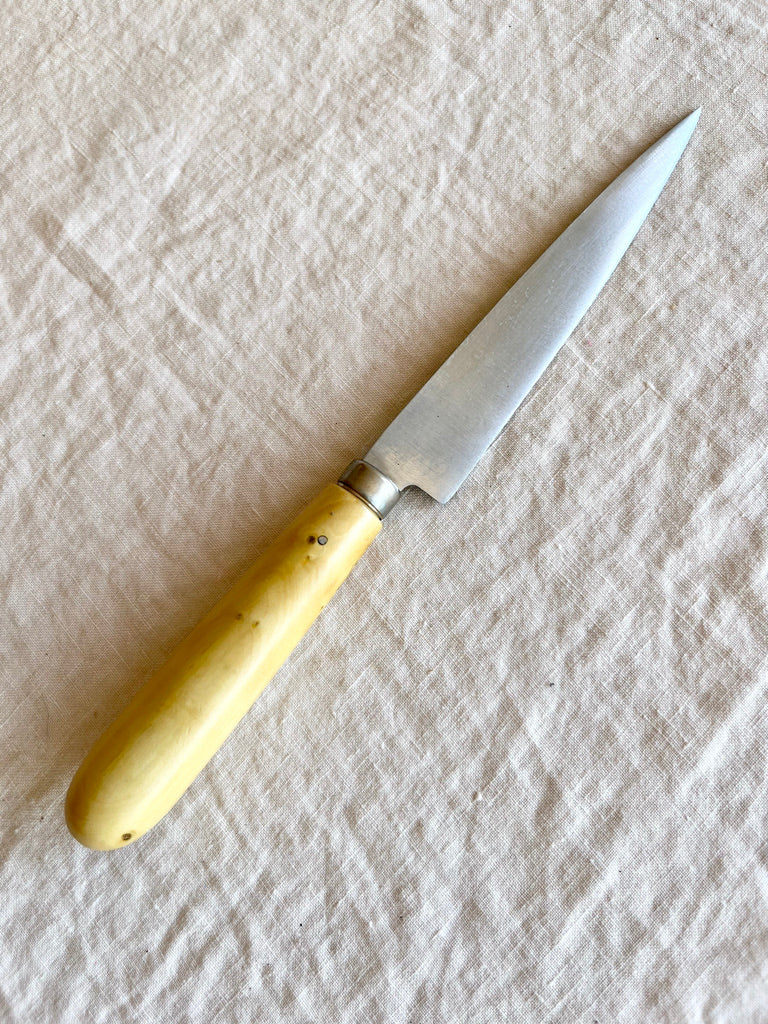 pointed knife with boxwood handle by pallares solsona carbon steel 12cm back view