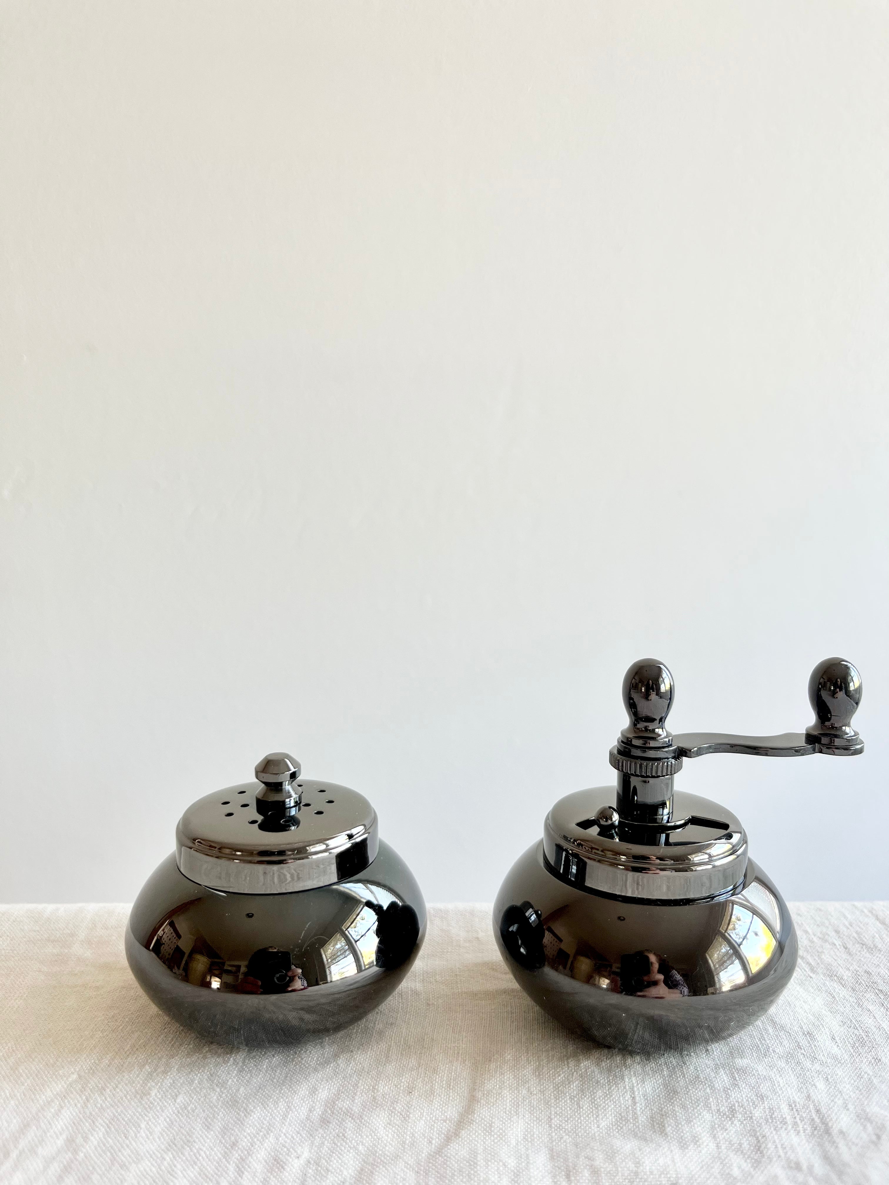 brass salt and pepper mill set detail view