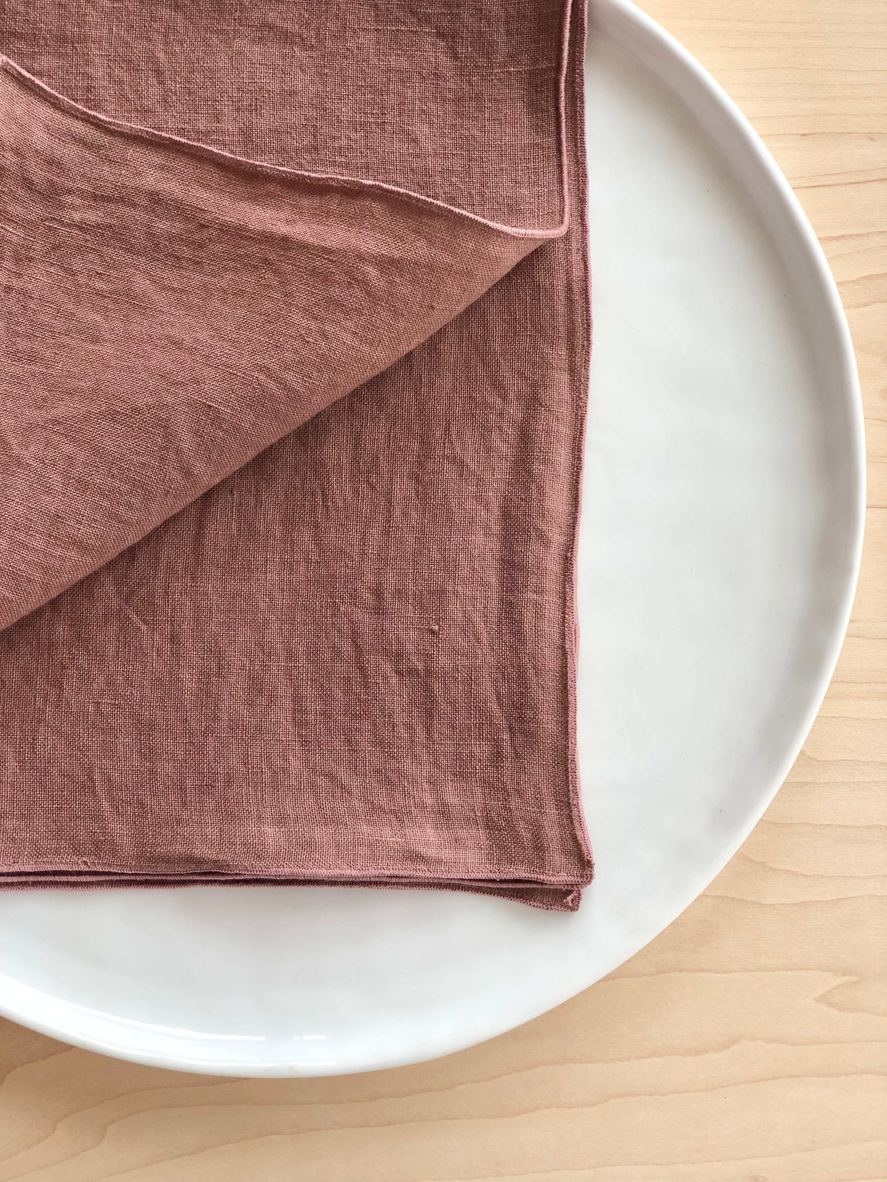 mauve linen rolled edge linen napkins with mauve edge 18 inches square