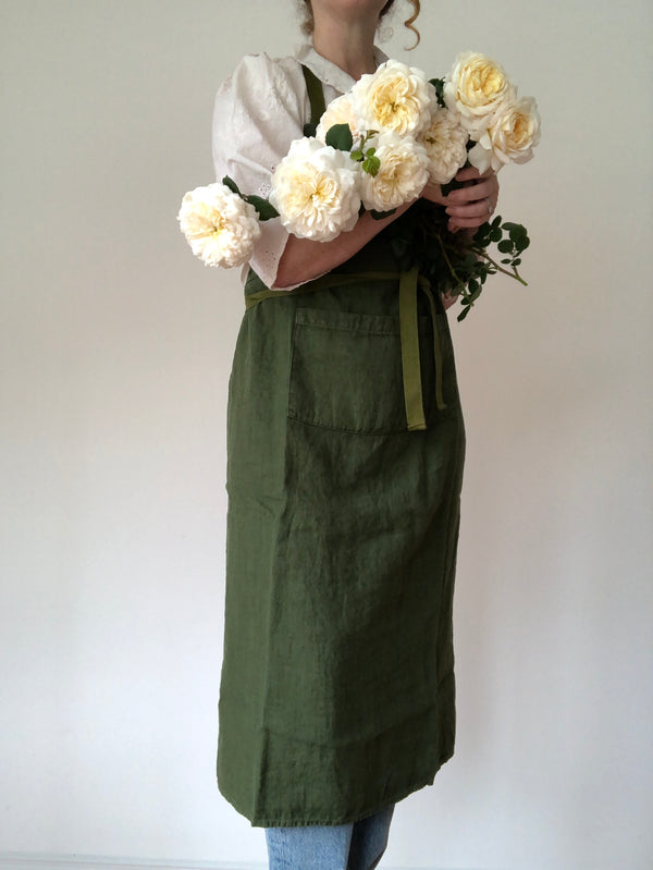 Forrest Green Apron from Milan photo with flowers