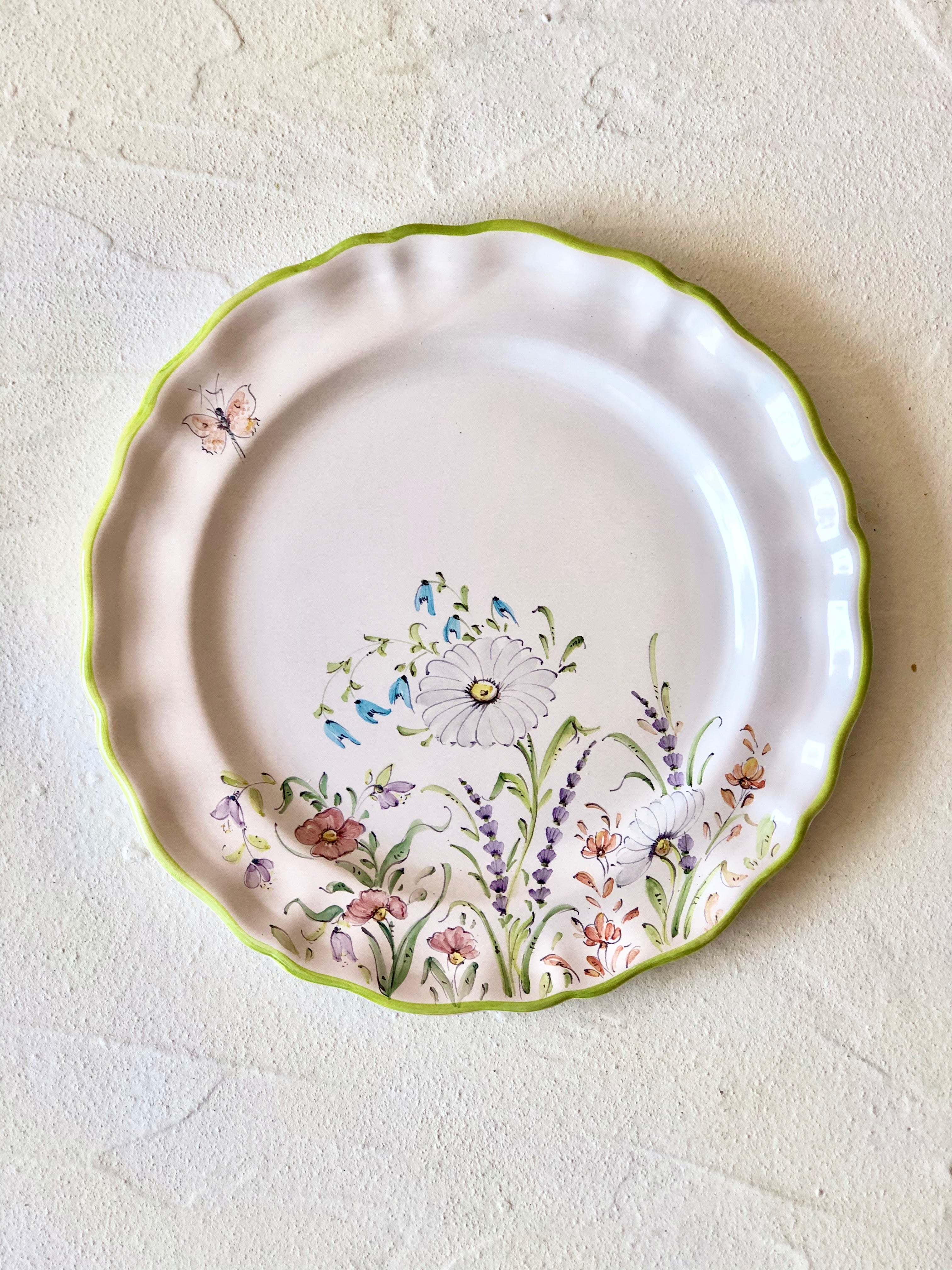 flower salad plates with green edge detail view