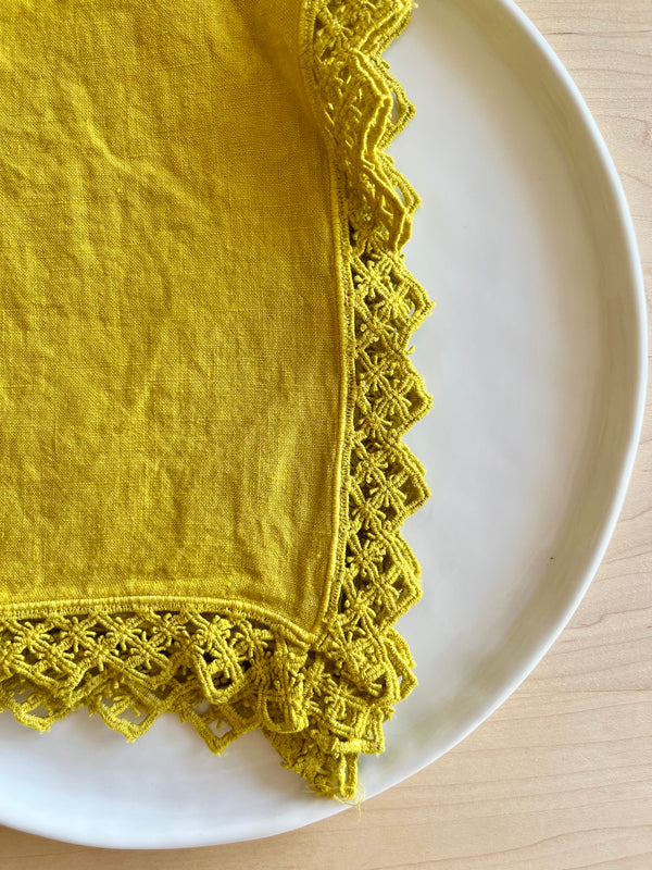 chartreuse linen napkin with macrame edge 18 inches square
