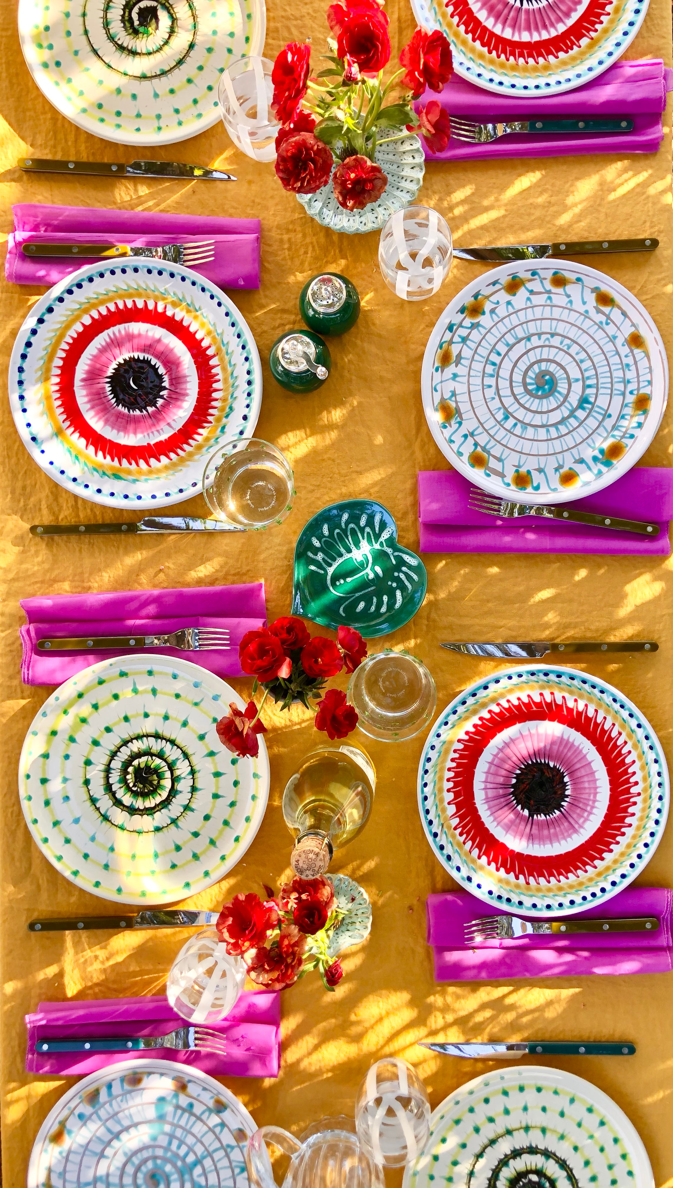 Spiral Nicola Plate - Rainbow - S/4