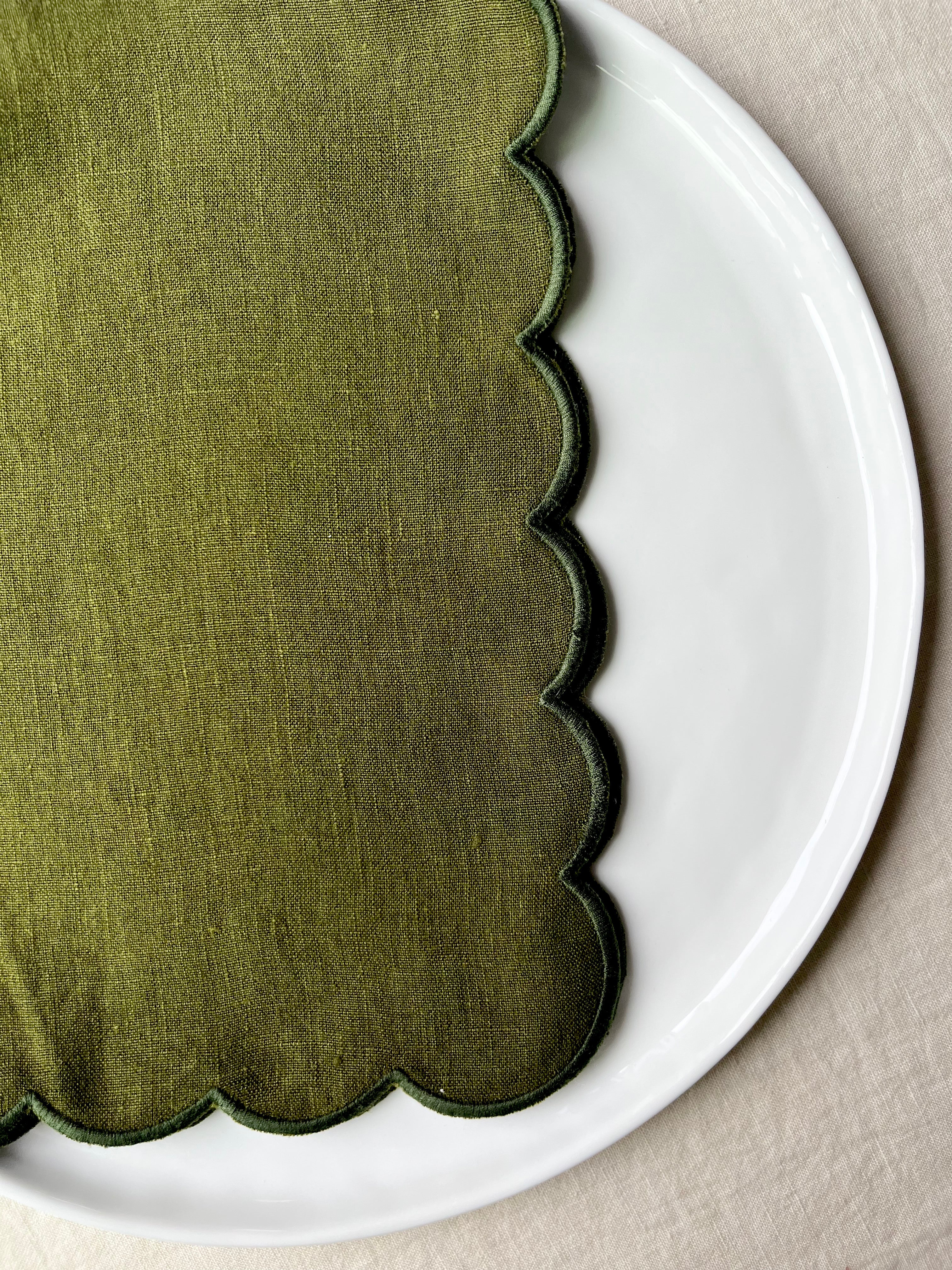 Scalloped Forest Napkins - S/4
