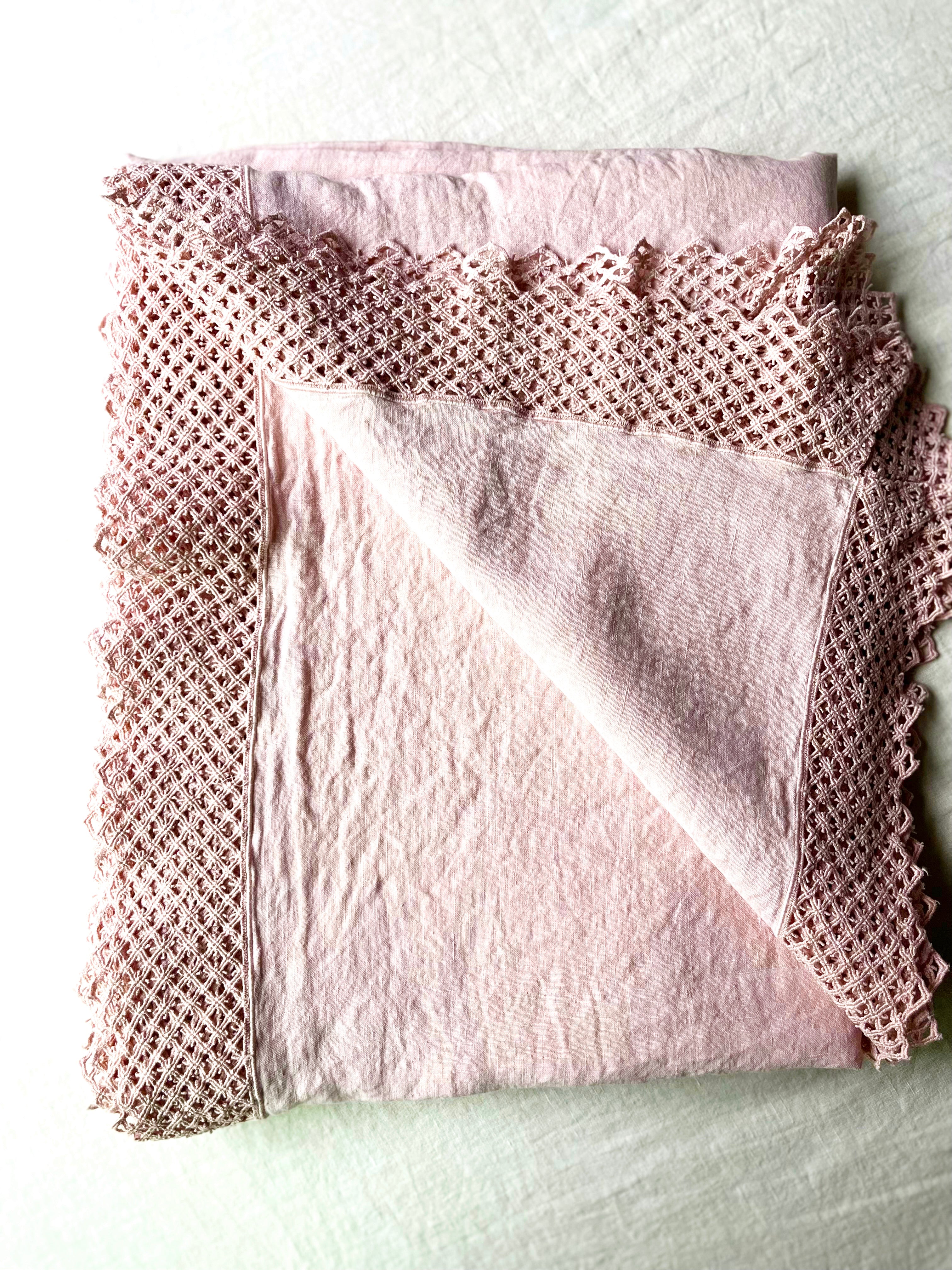 Milano Macrame Tablecloth 74 x 130" - Peony