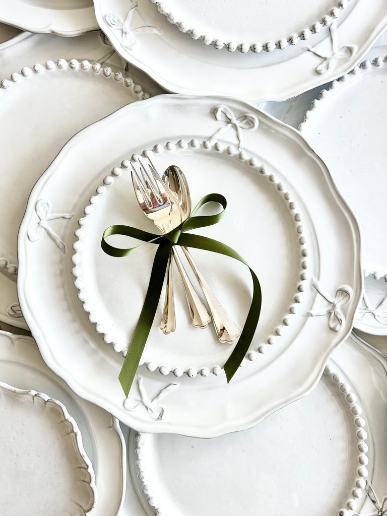 Bijou Colette Service Plate -Blanc Bow