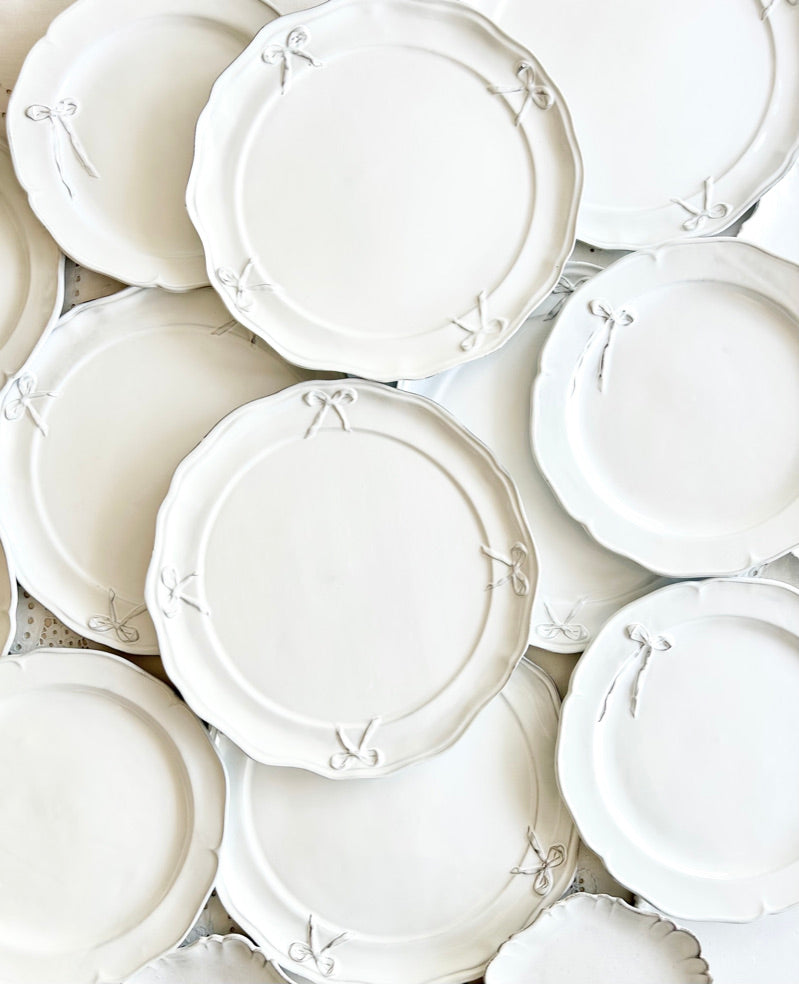 Bijou Colette Service Plate -Blanc Bow