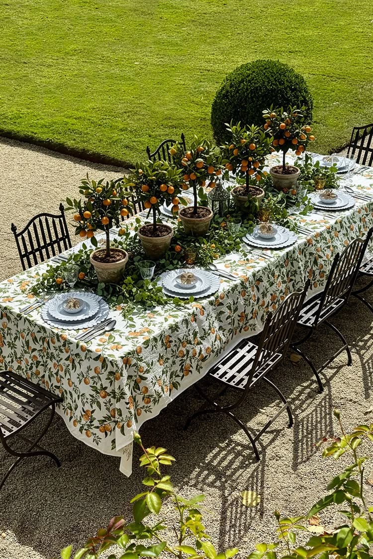 L'Orangerie Tablecloth - 3 sizes available