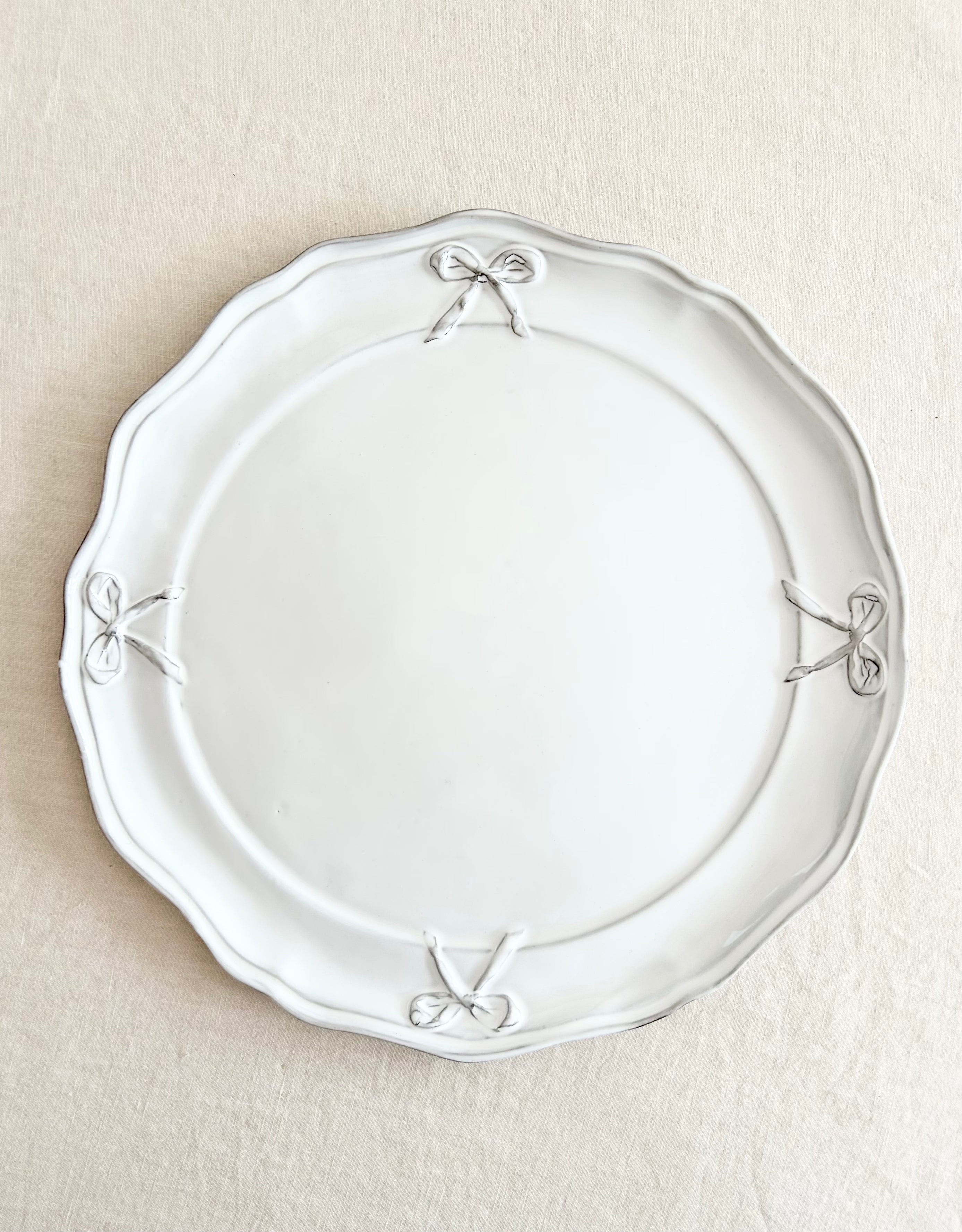 Bijou Colette Service Plate -Blanc Bow