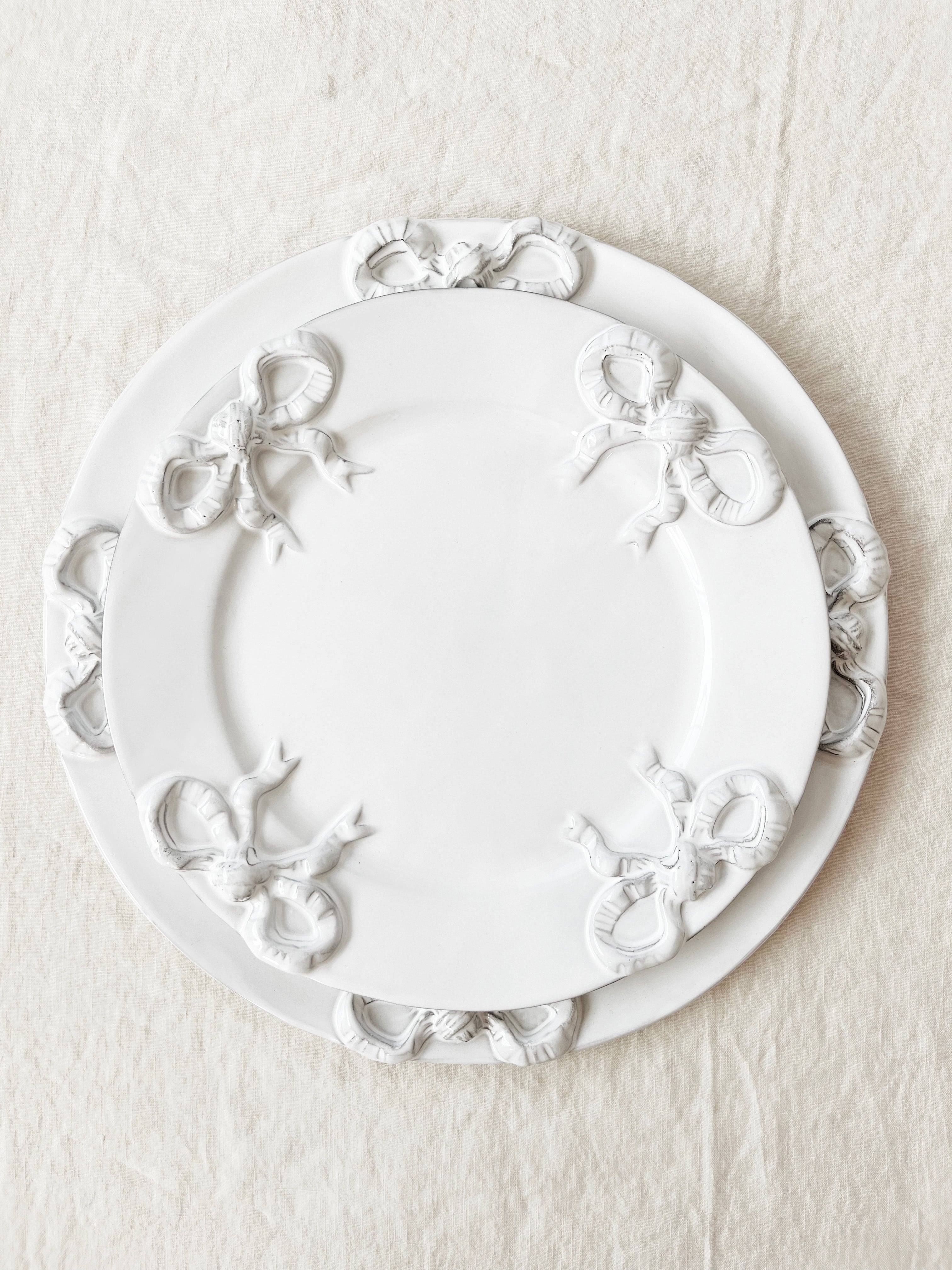 PRE-ORDER -Colette Edition Service Plate -Blanc Bow