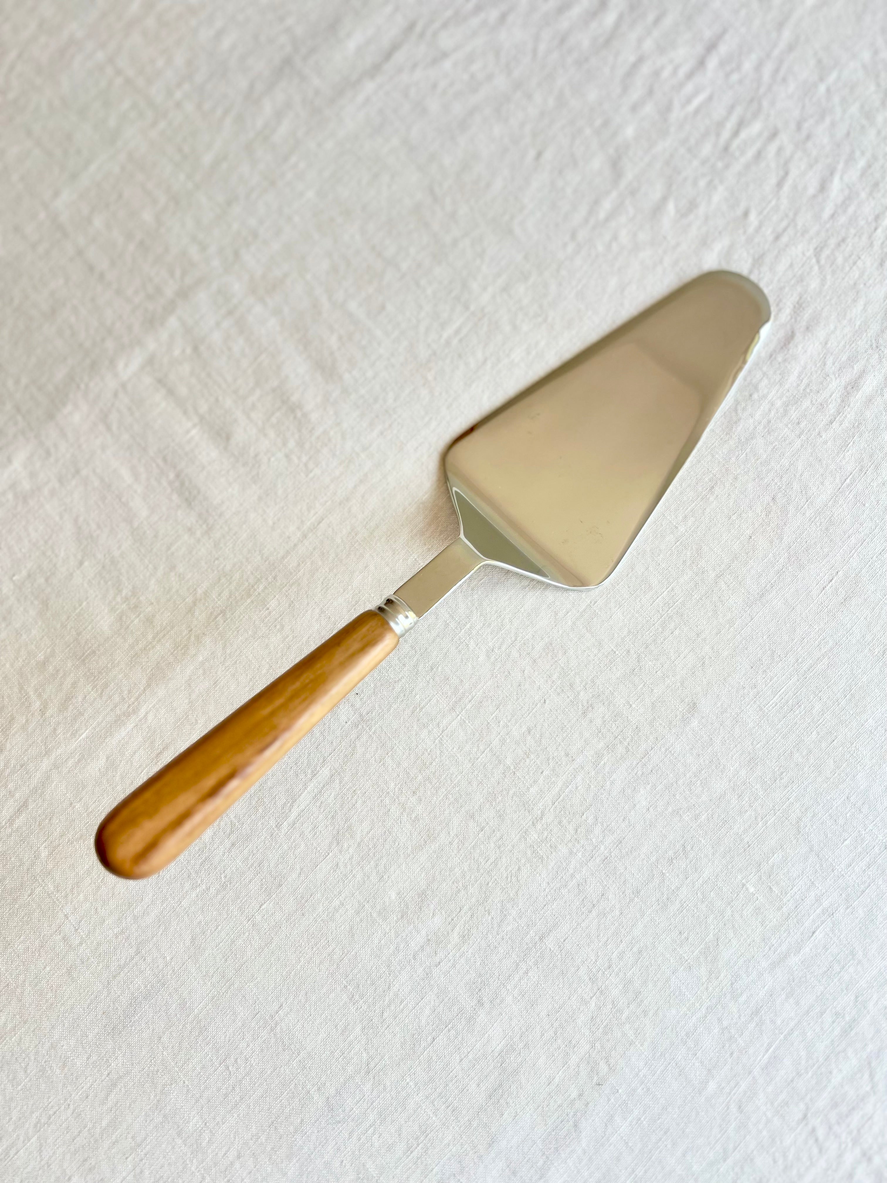 Lavandou Olive Wood Cake Server