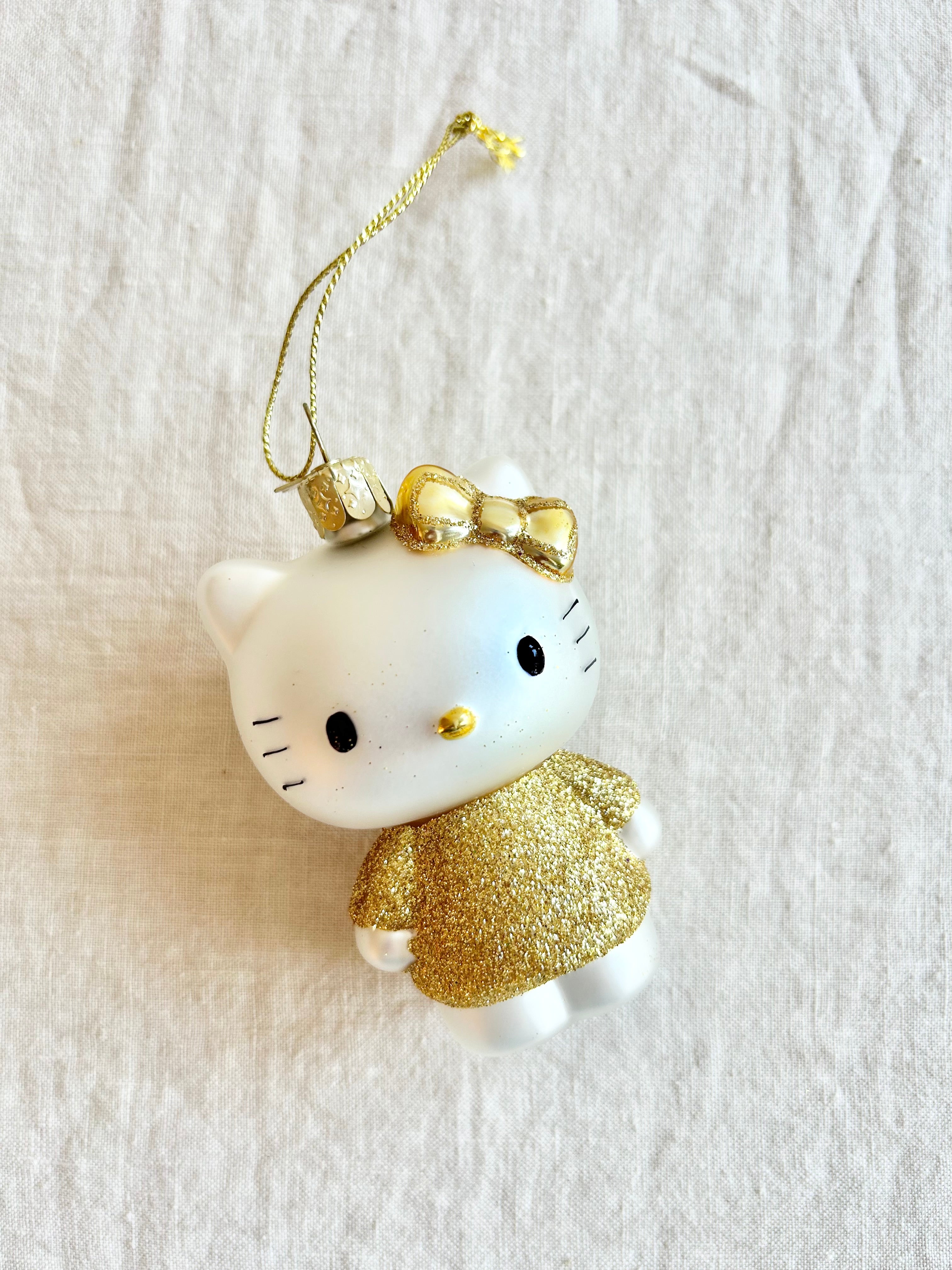 Hello Kitty Gold