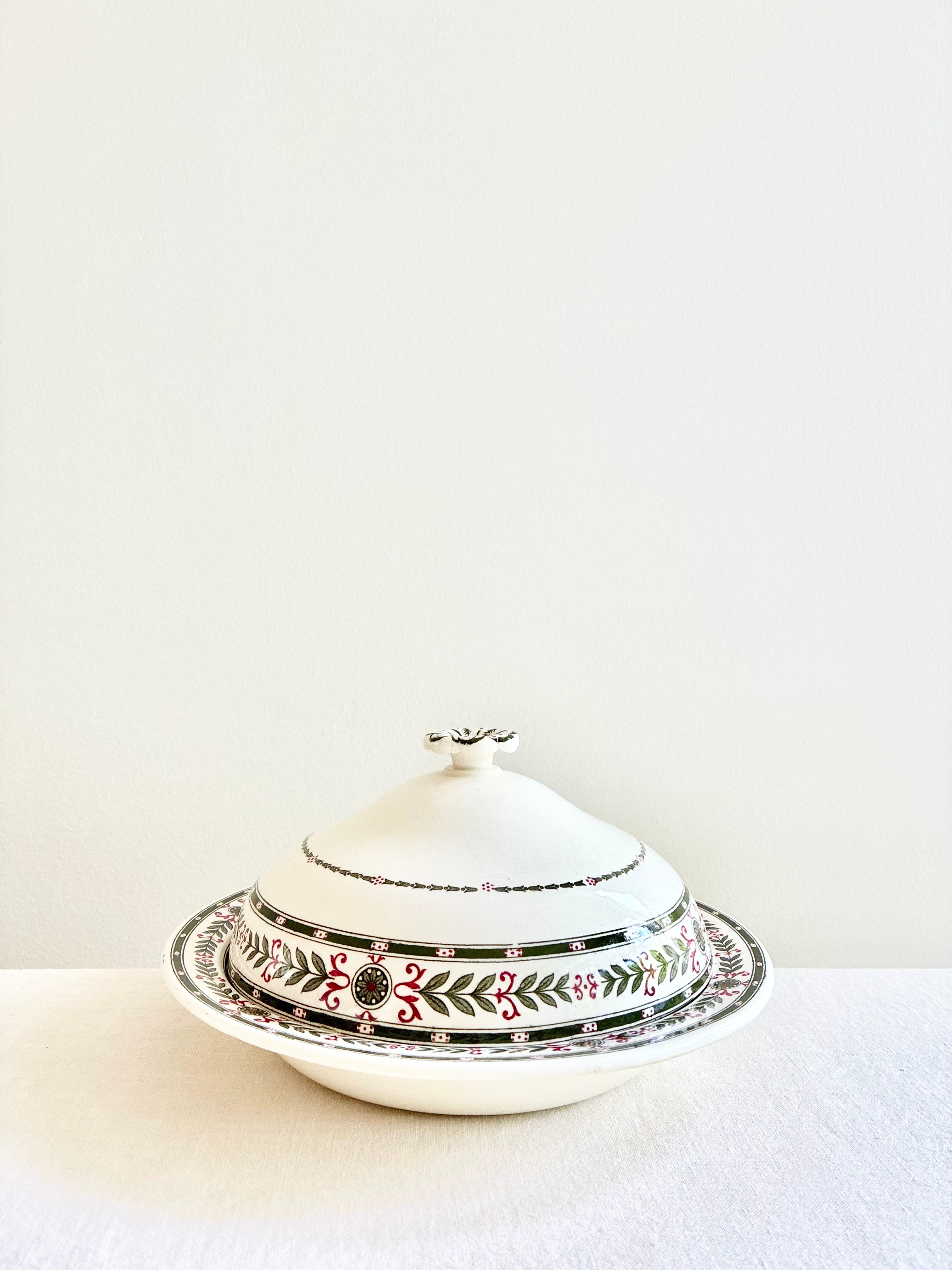 Historic Wedgwood Etruria Tureen, Green Laurel