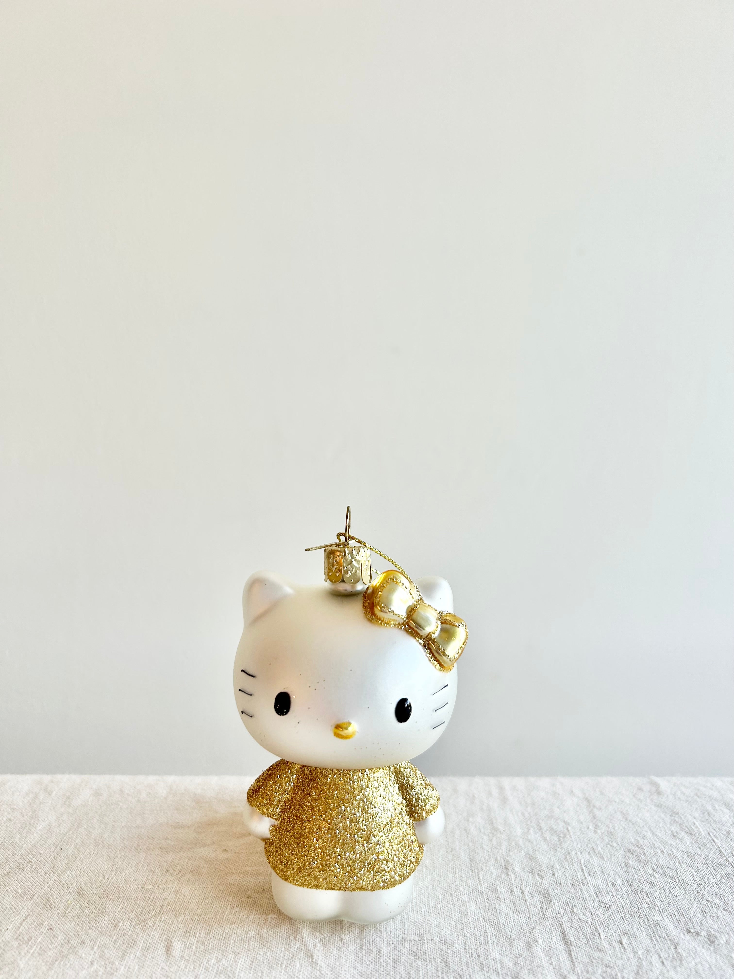 Hello Kitty Gold