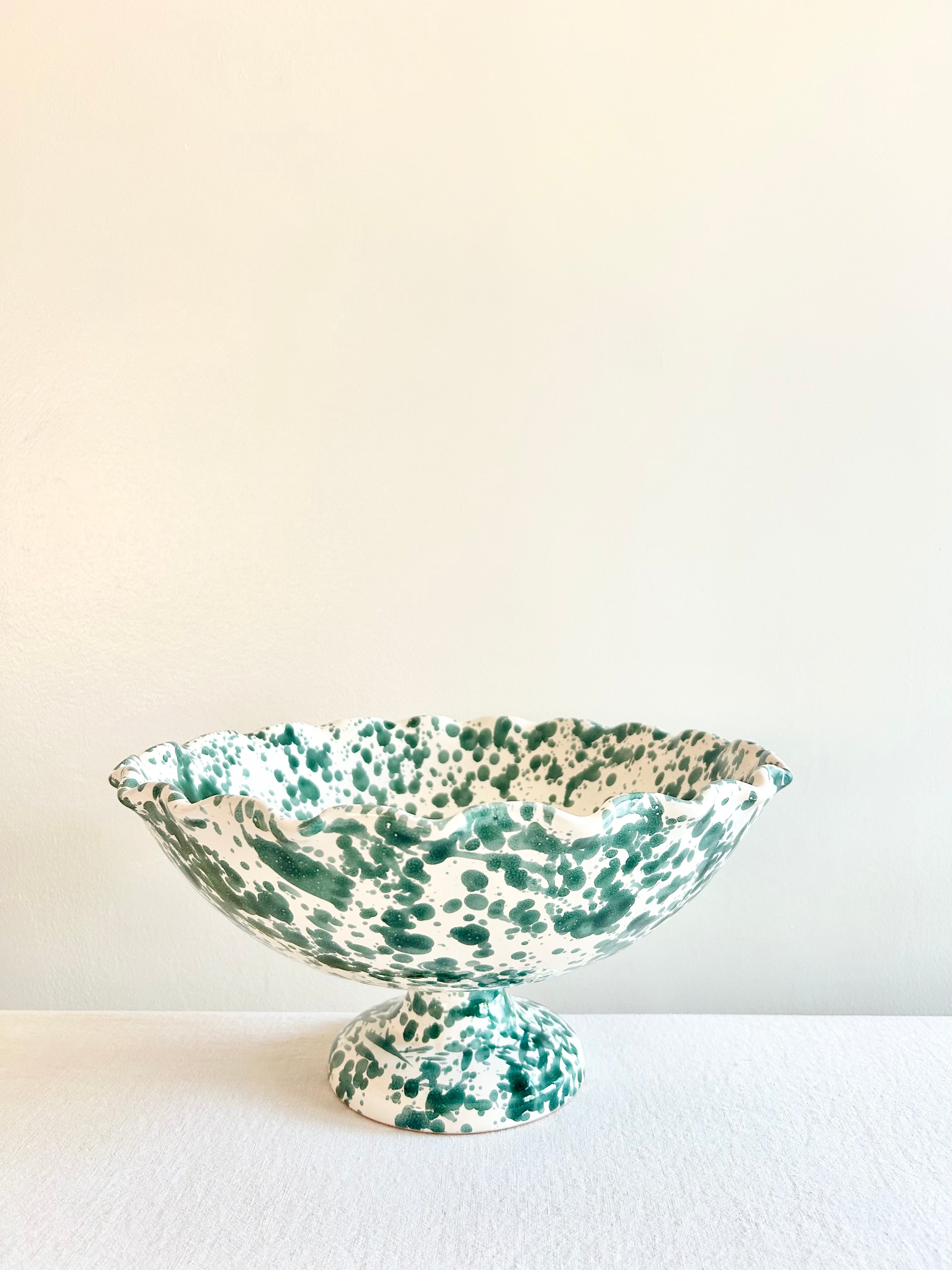 Pompeii Scalloped Compote - Forest 13"