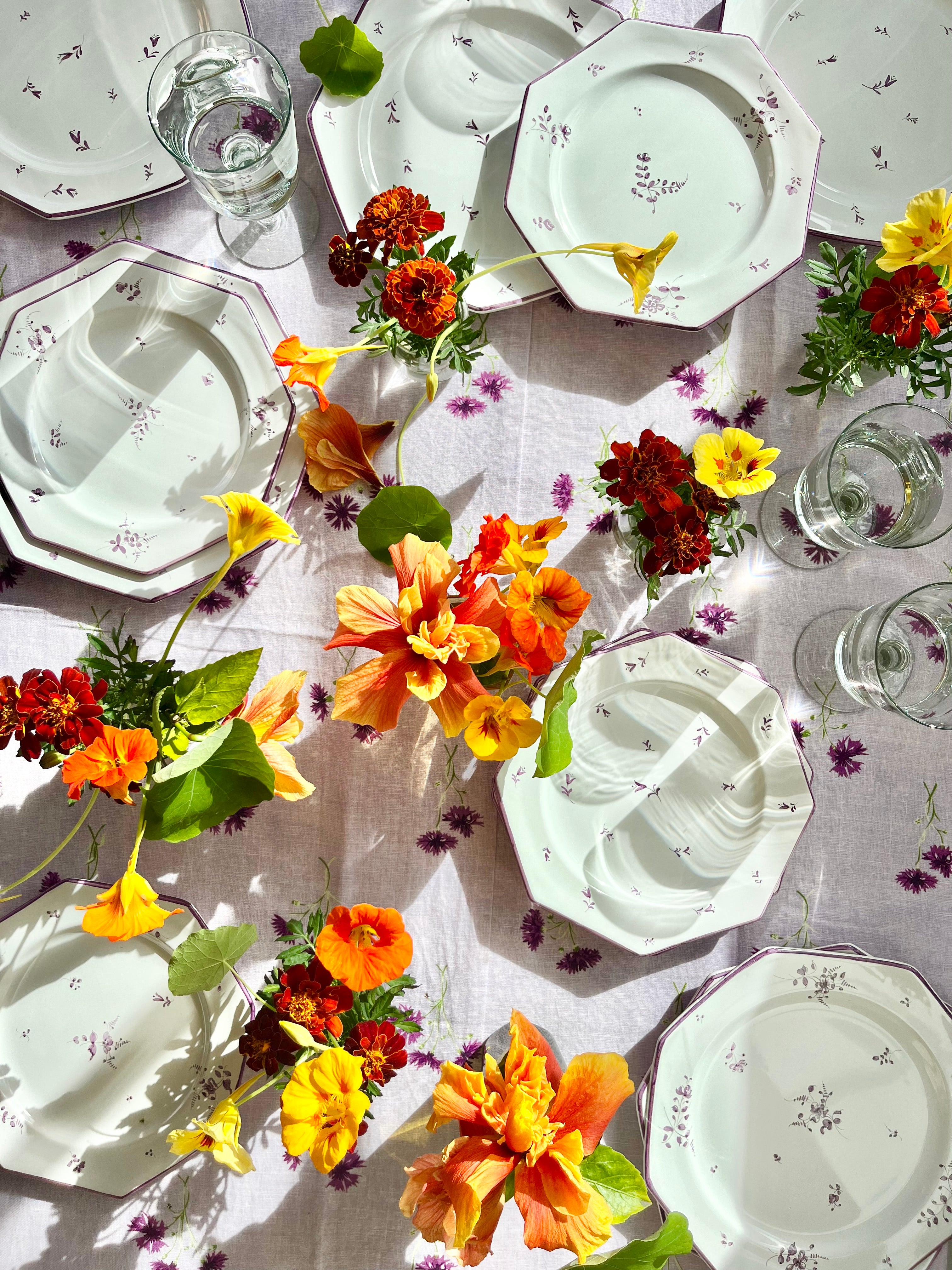 PRE-ORDER - Sainte Marie Dinnerware - Tulips - Lilac