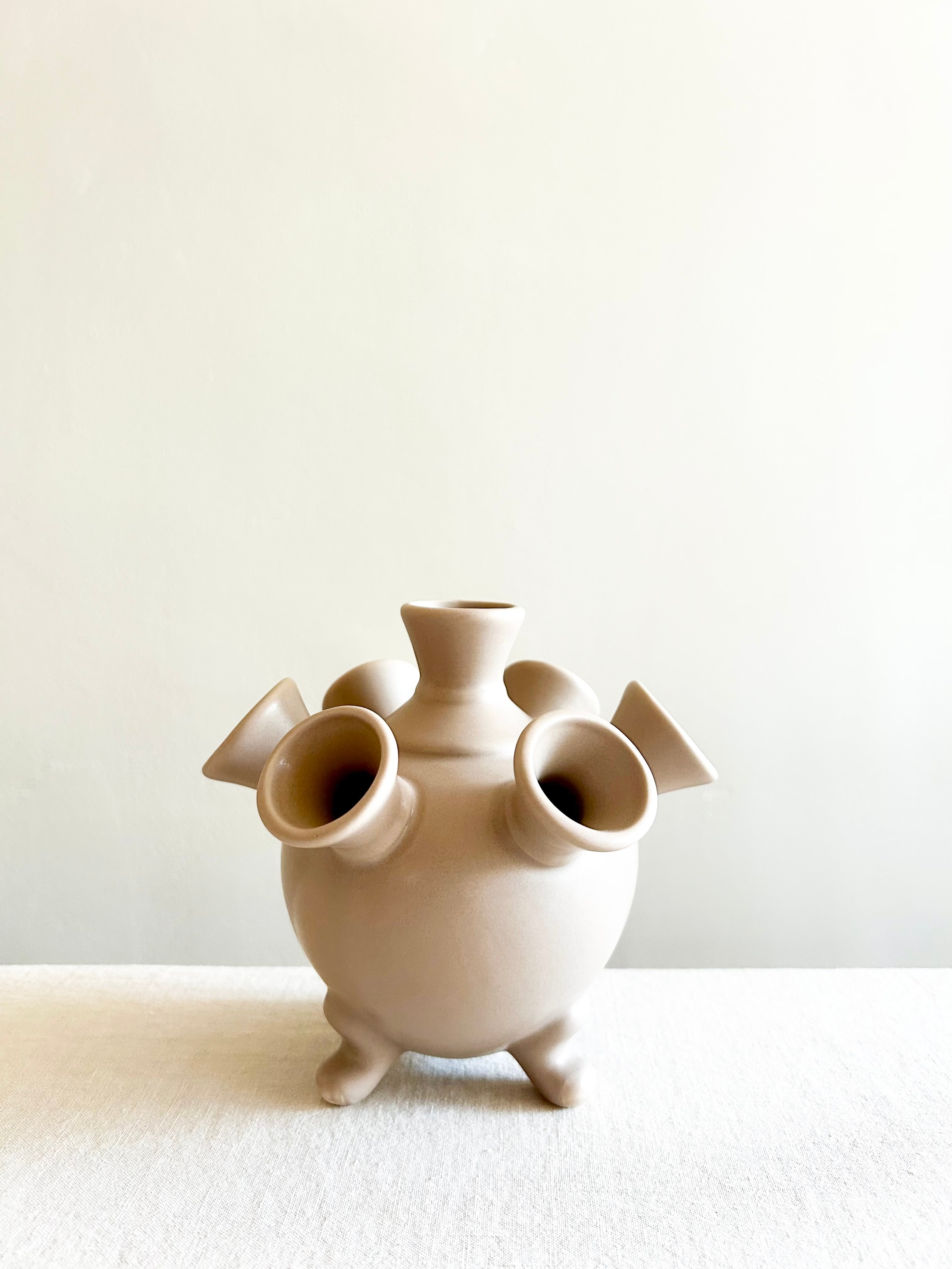 Medium Footed Tulipiere - Dove