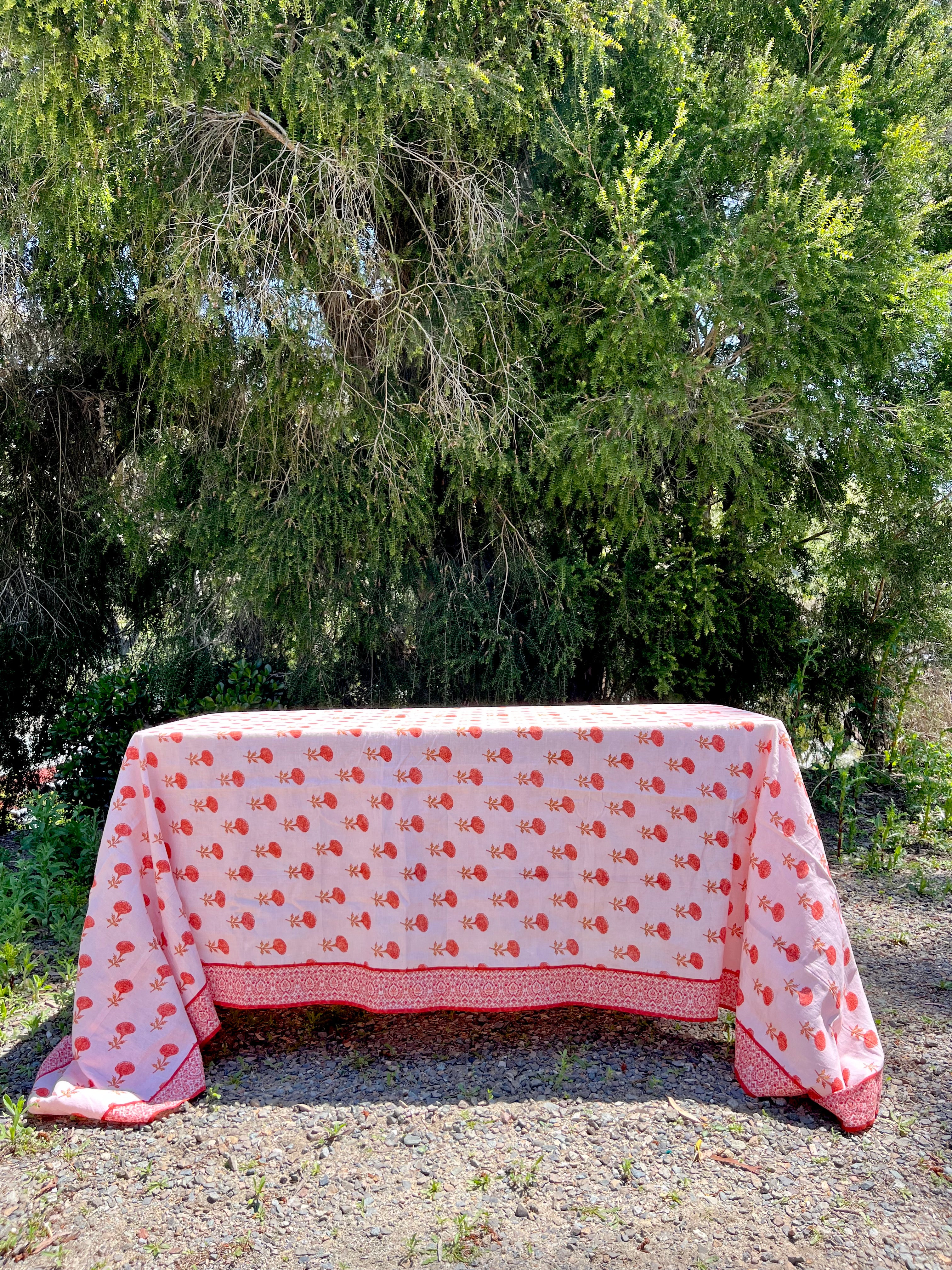 Œillet Tablecloth - Berry