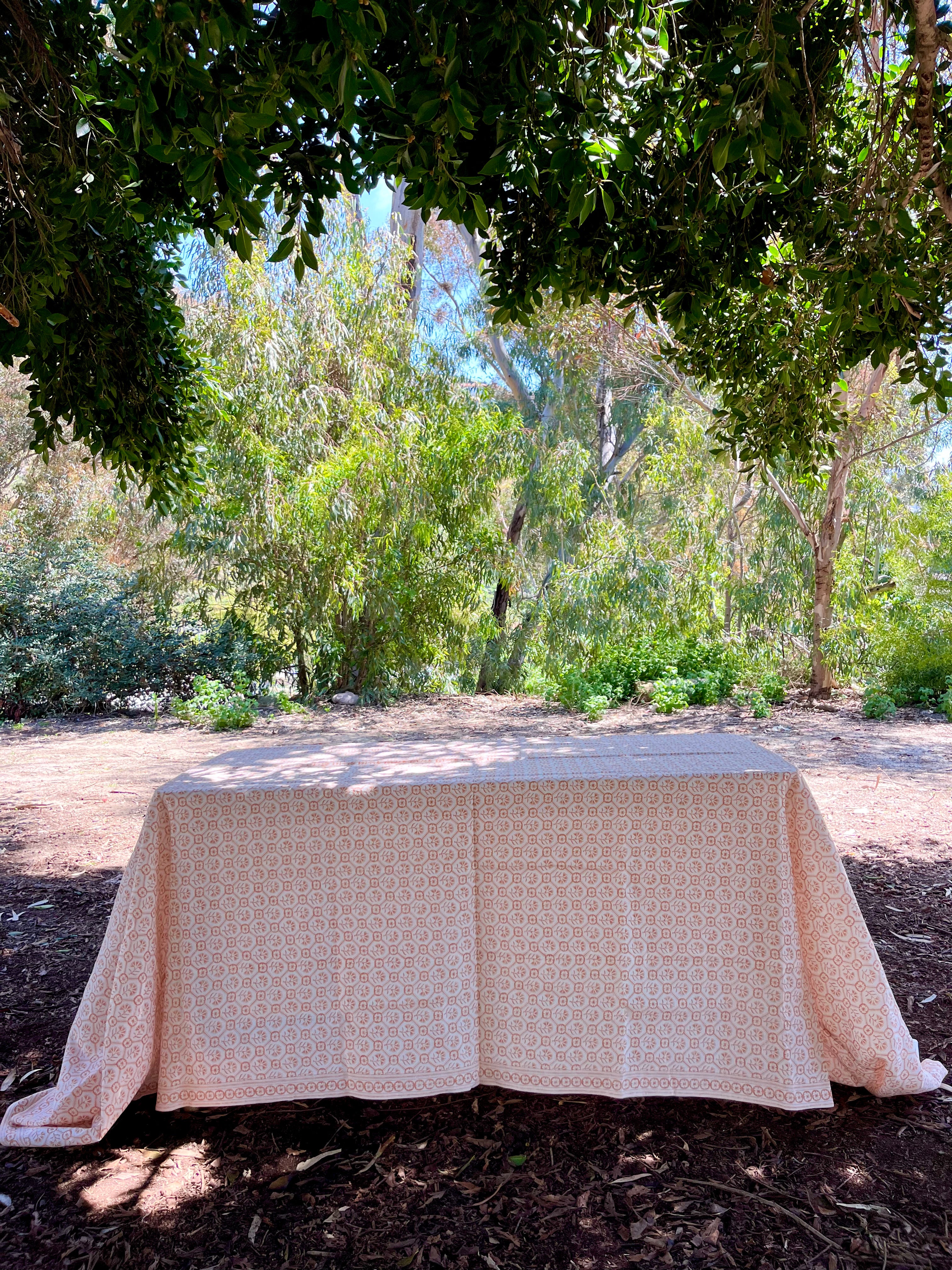 Dentelle Domino Tablecloth - Terra