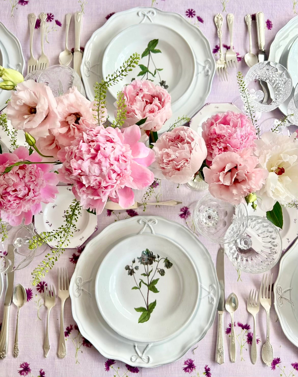 Louisa Cornflower Tablecloth - Violette