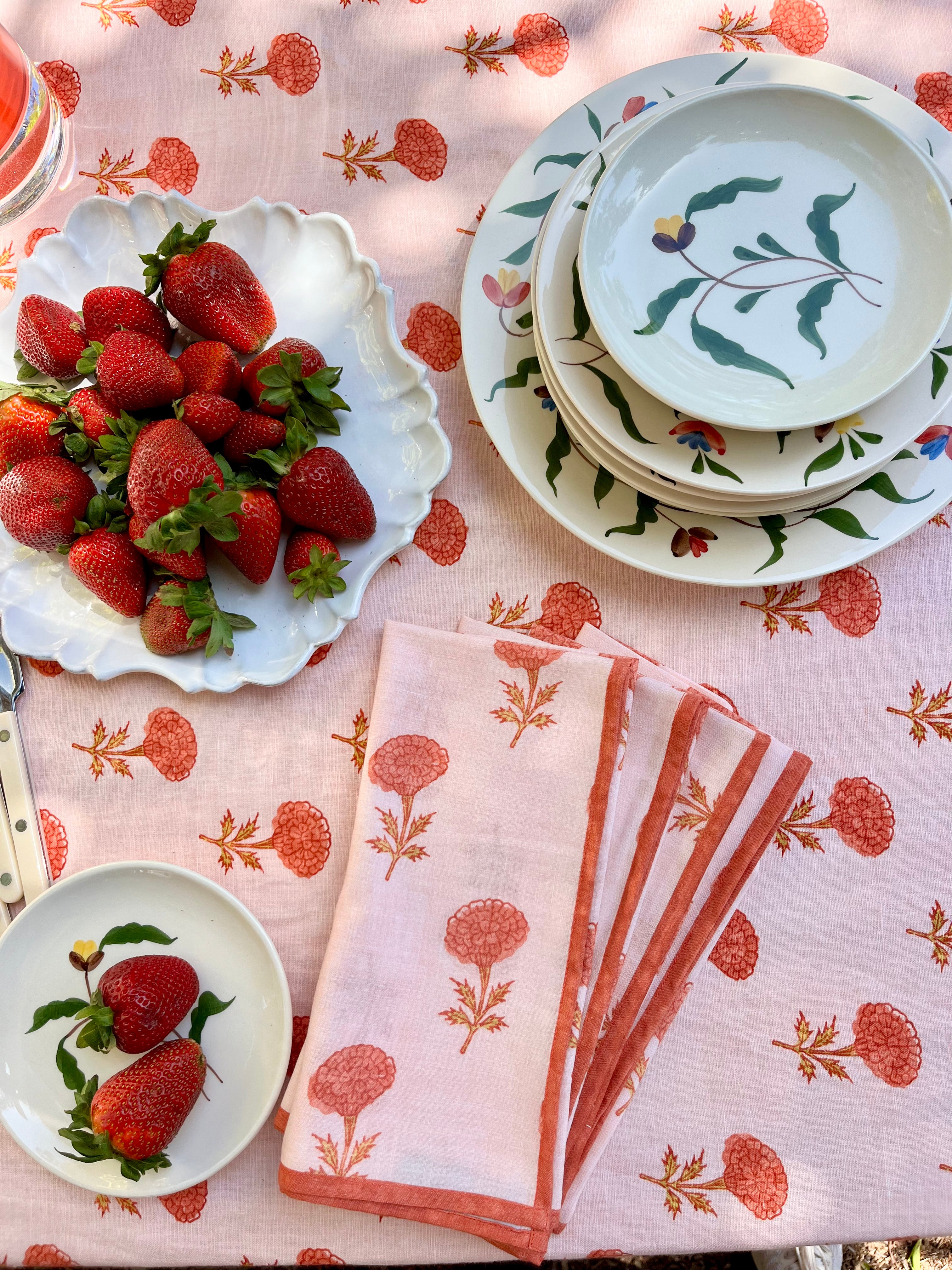 Œillet Tablecloth - Berry