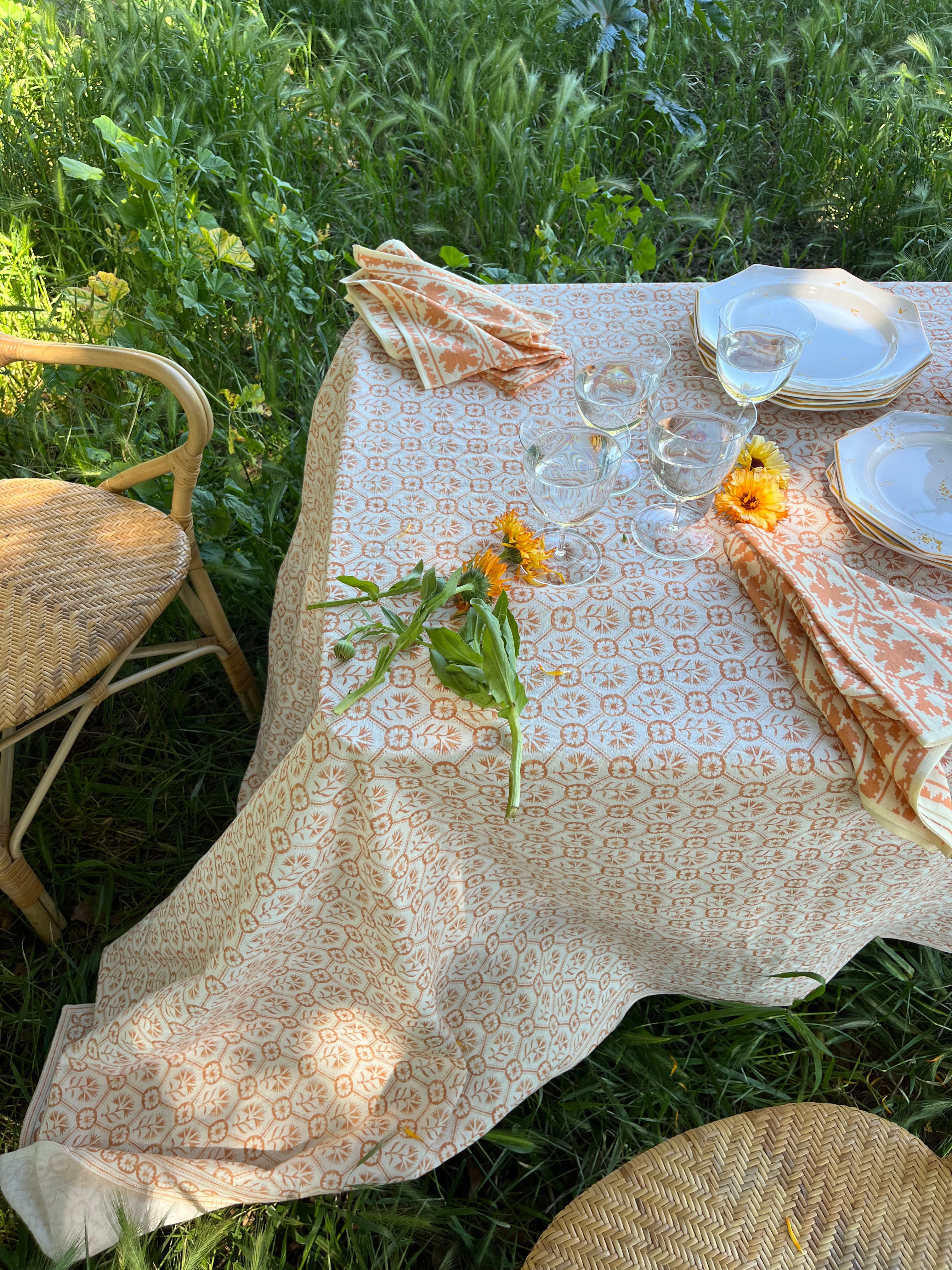 Dentelle Domino Tablecloth - Terra