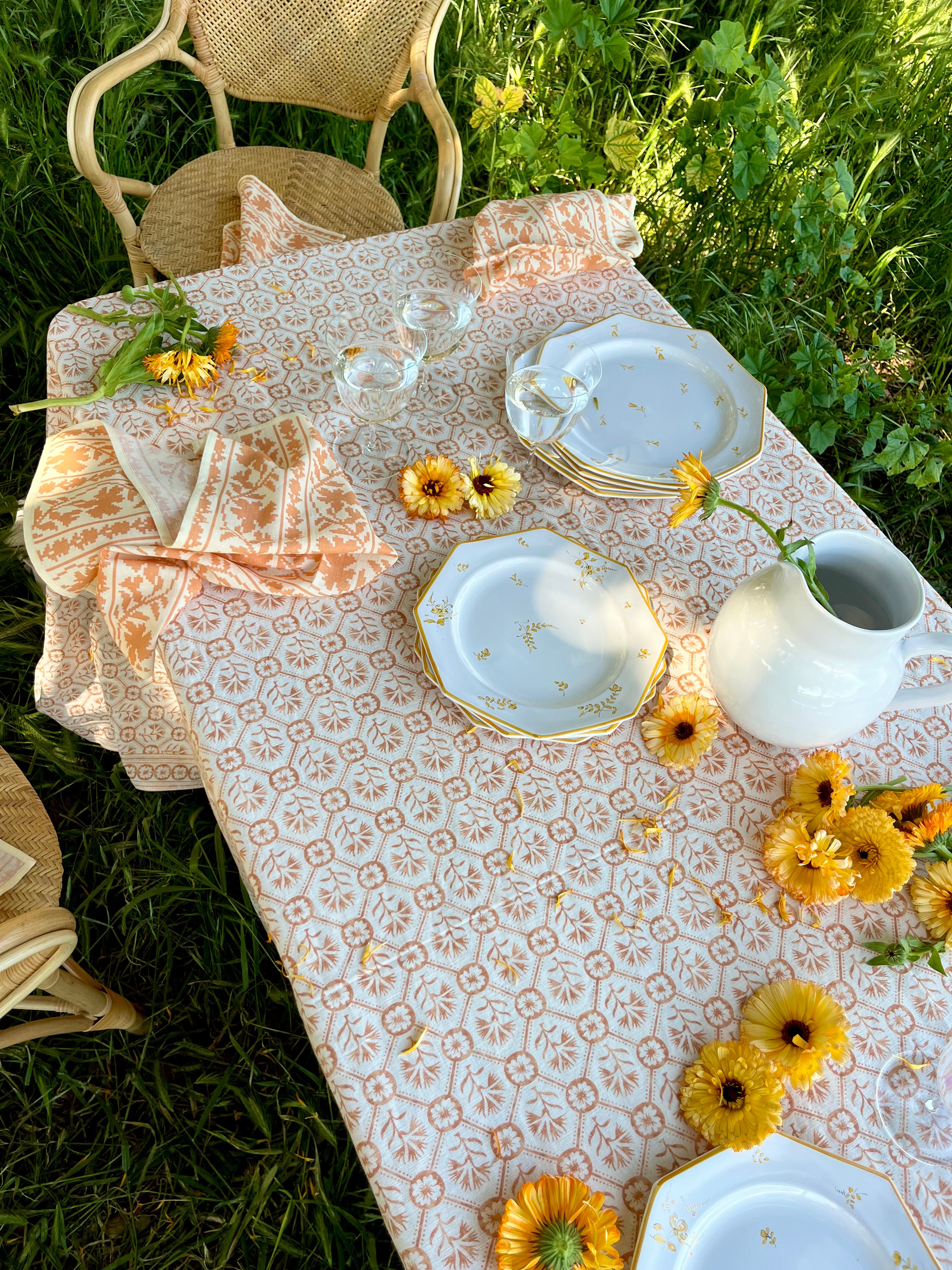 Dentelle Domino Tablecloth - Terra