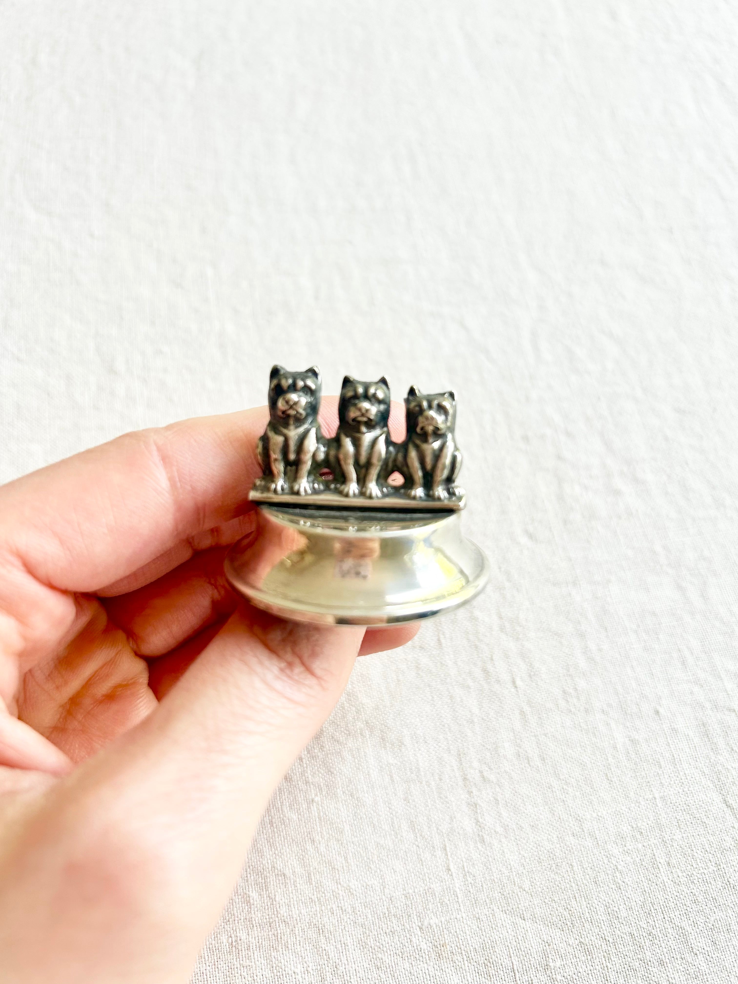 Historic Silver Dog Menu Holders S/4