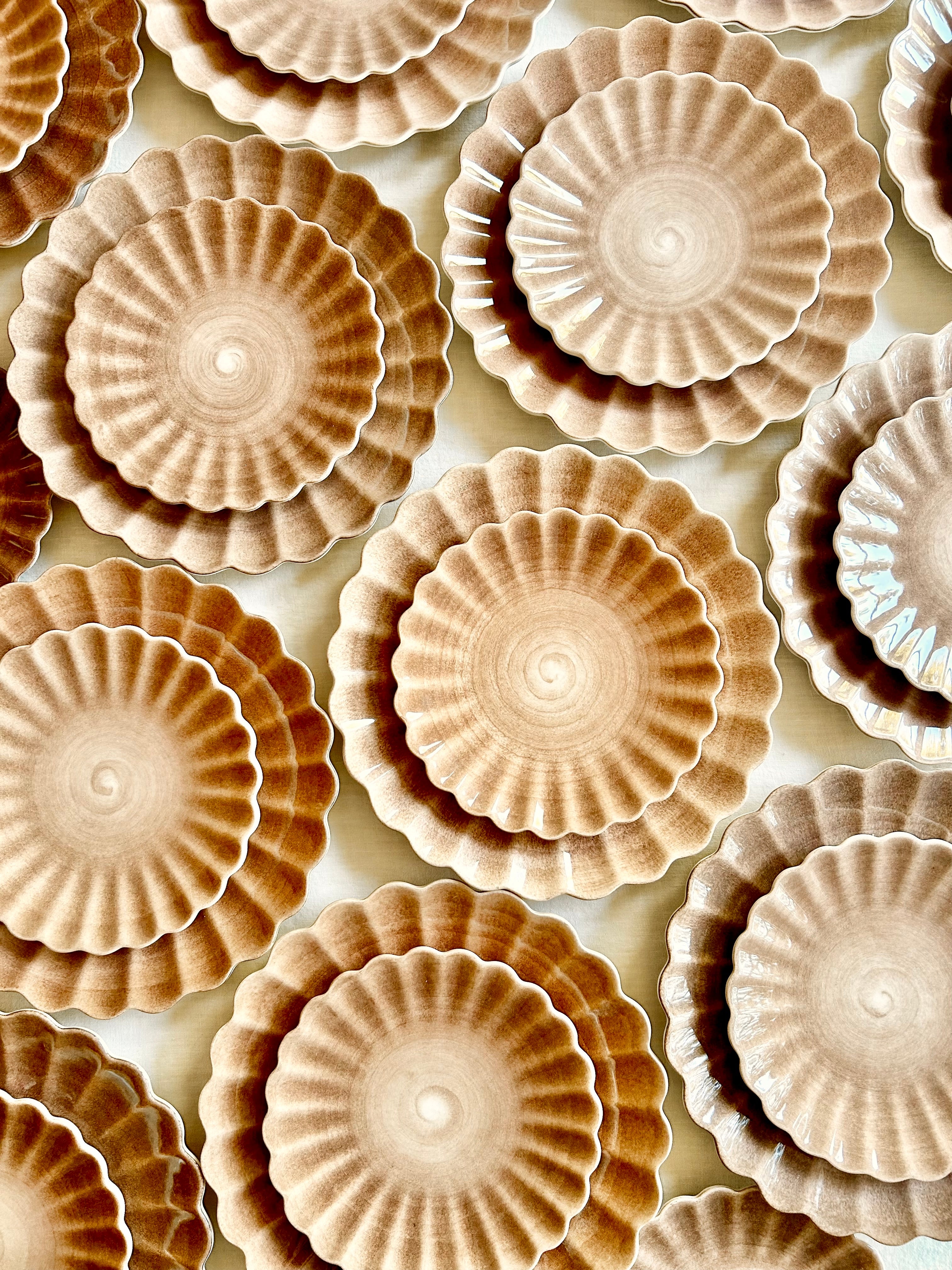 Oyster Dinnerware - Cinnamon - S/4